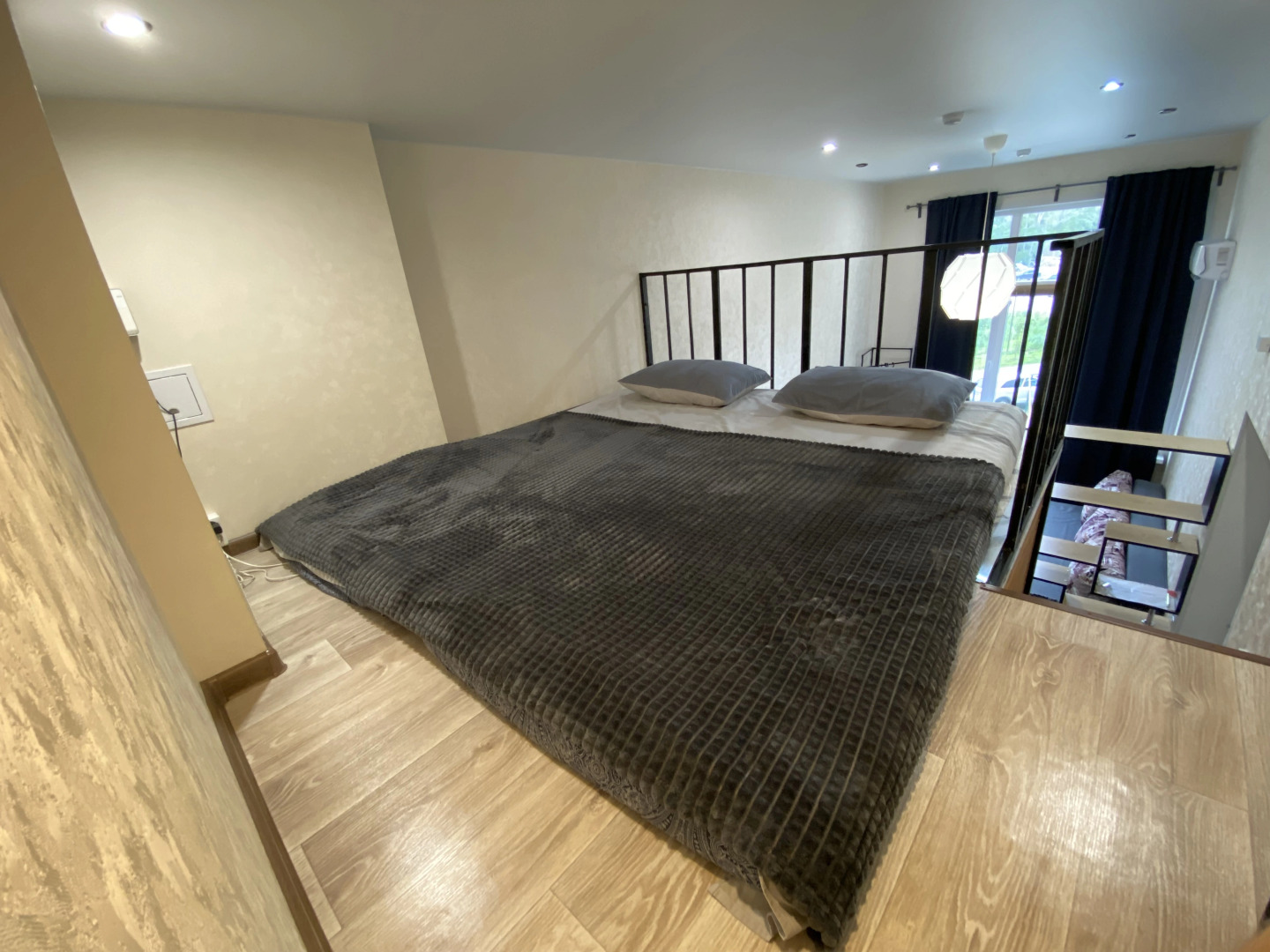 Апартаменты двухуровневая квартира-студия в центре города