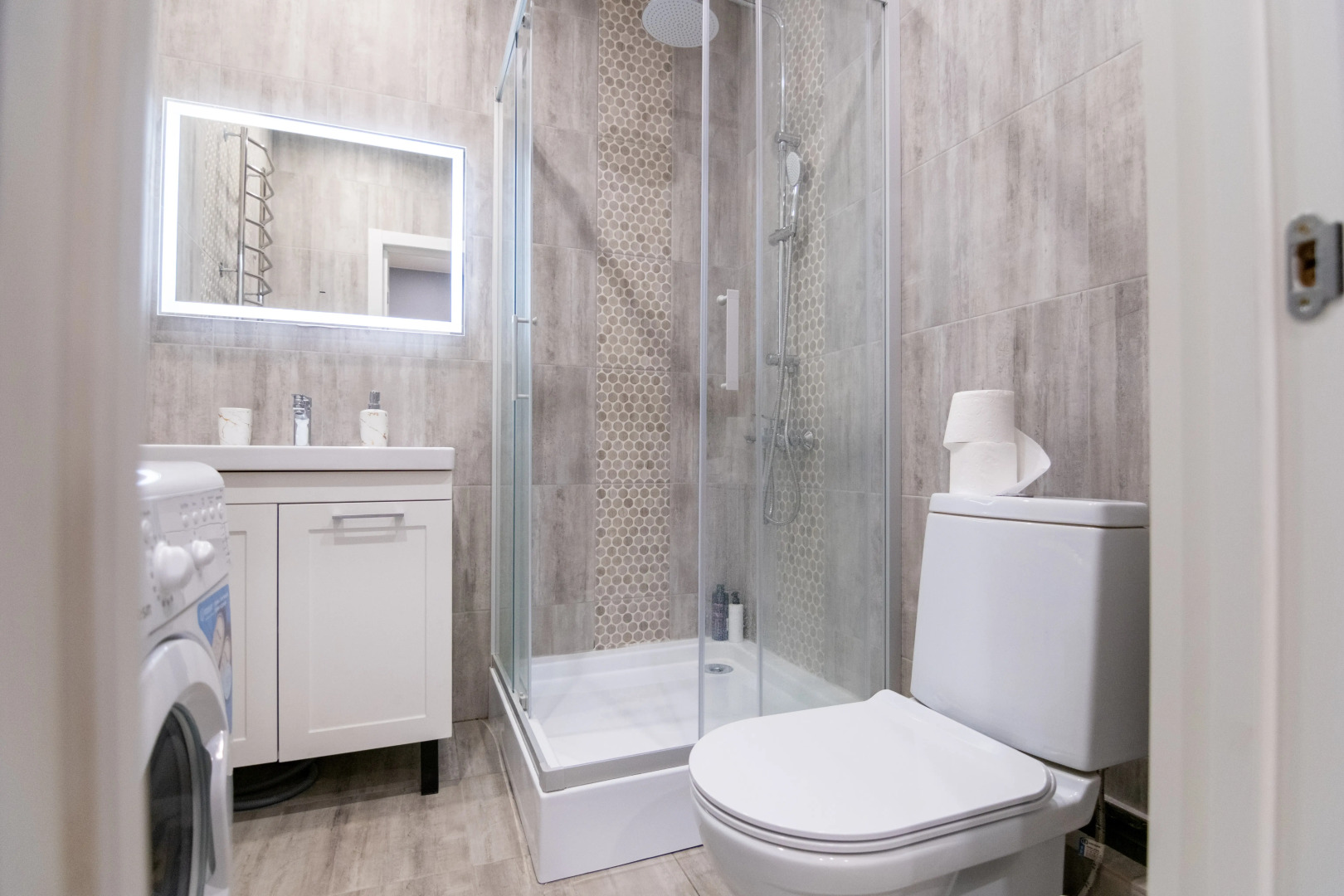 Апартаменты в новострое на троих