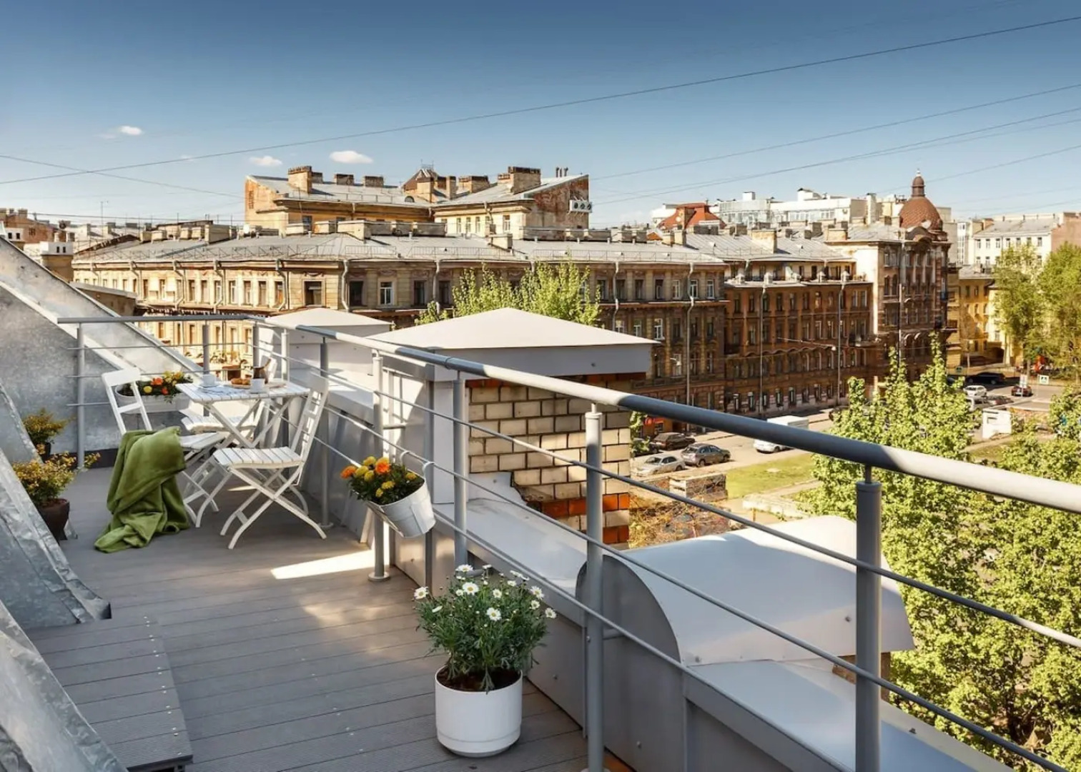 Апартаменты Мансарда с террасой в центре Санкт-Петербурга