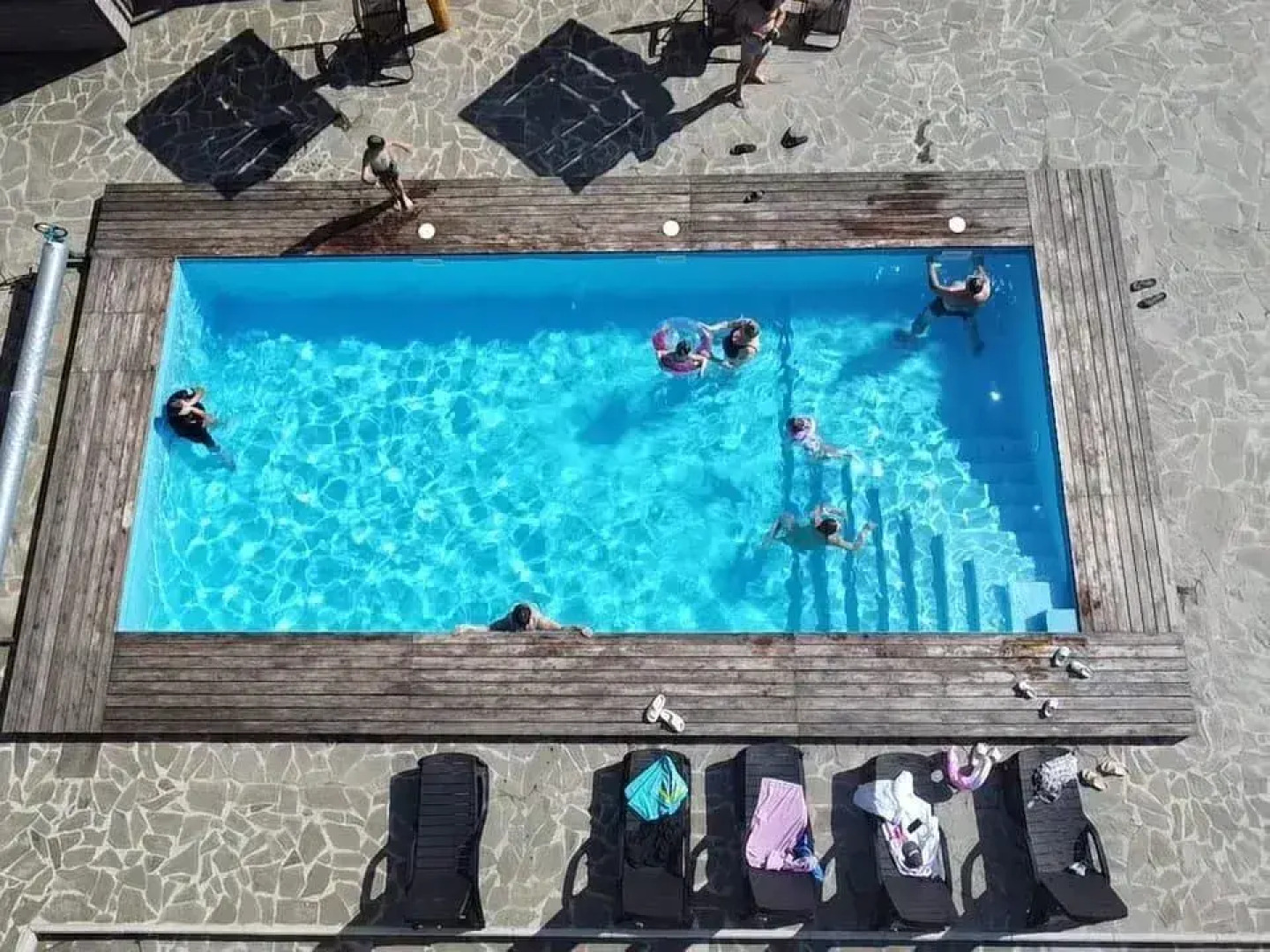 Частный дом с баней, бассейном и мангалом