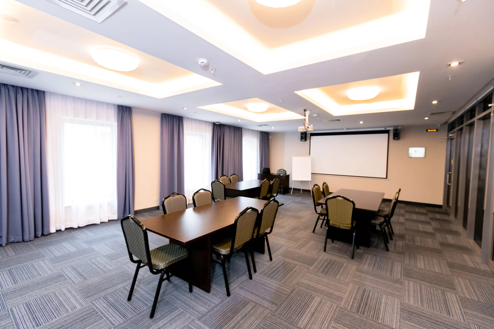 Отель Harbor Club