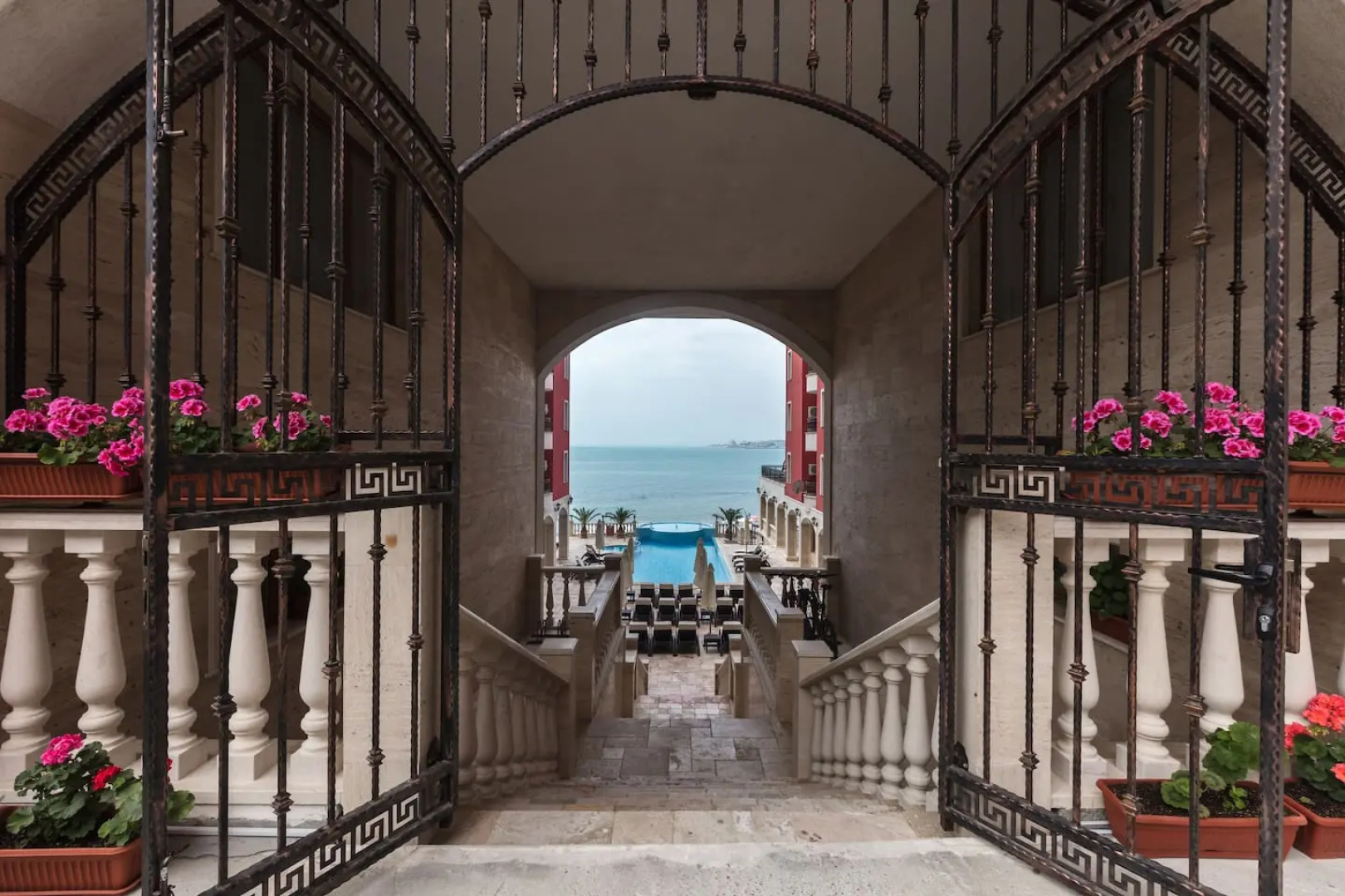 Апартаменты Rich Beach AT