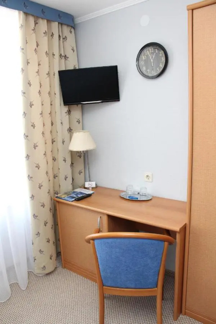 Отель Надеждинский