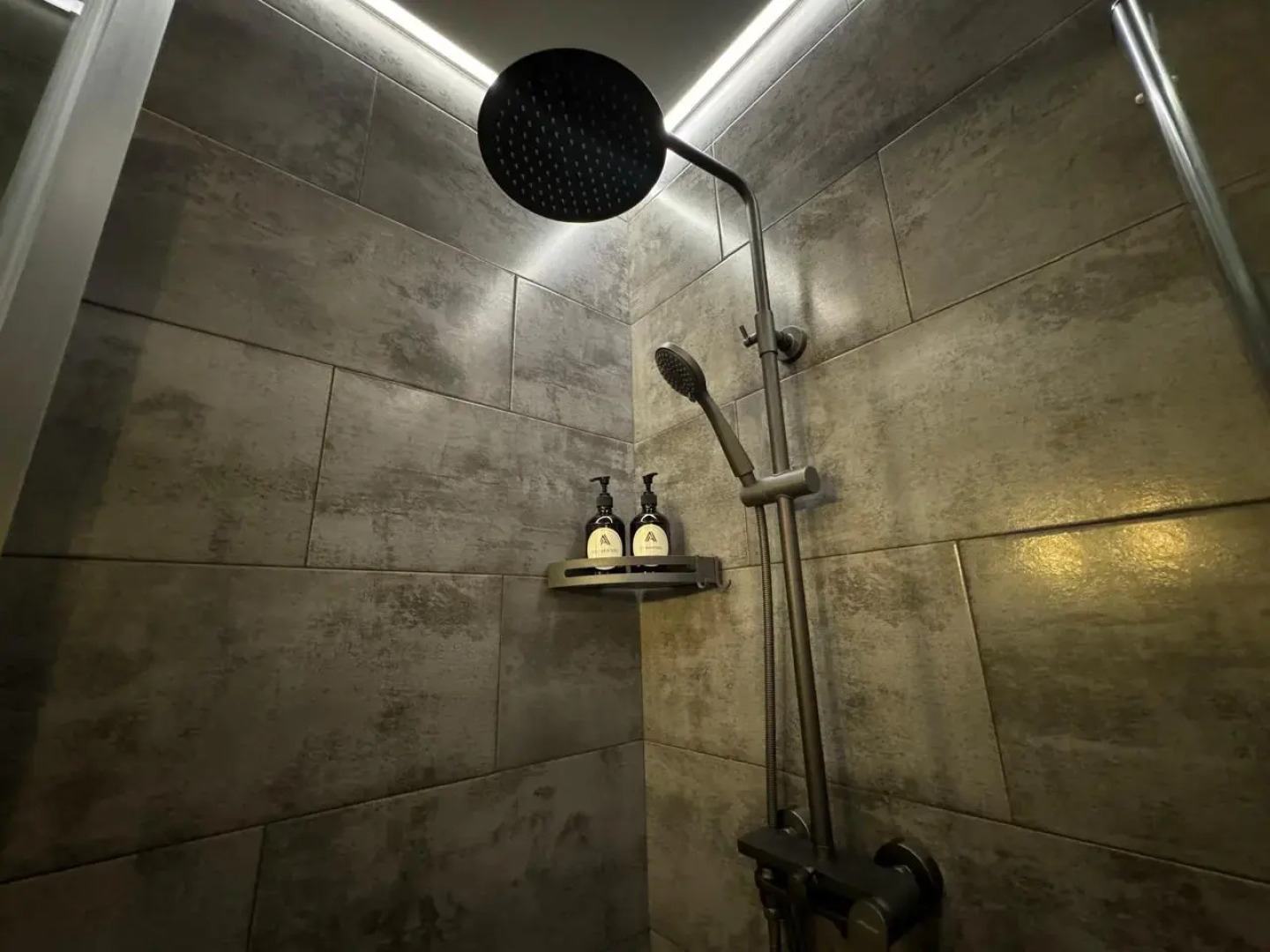 Апартаменты Авторские в комплексе с сезонным бассейном