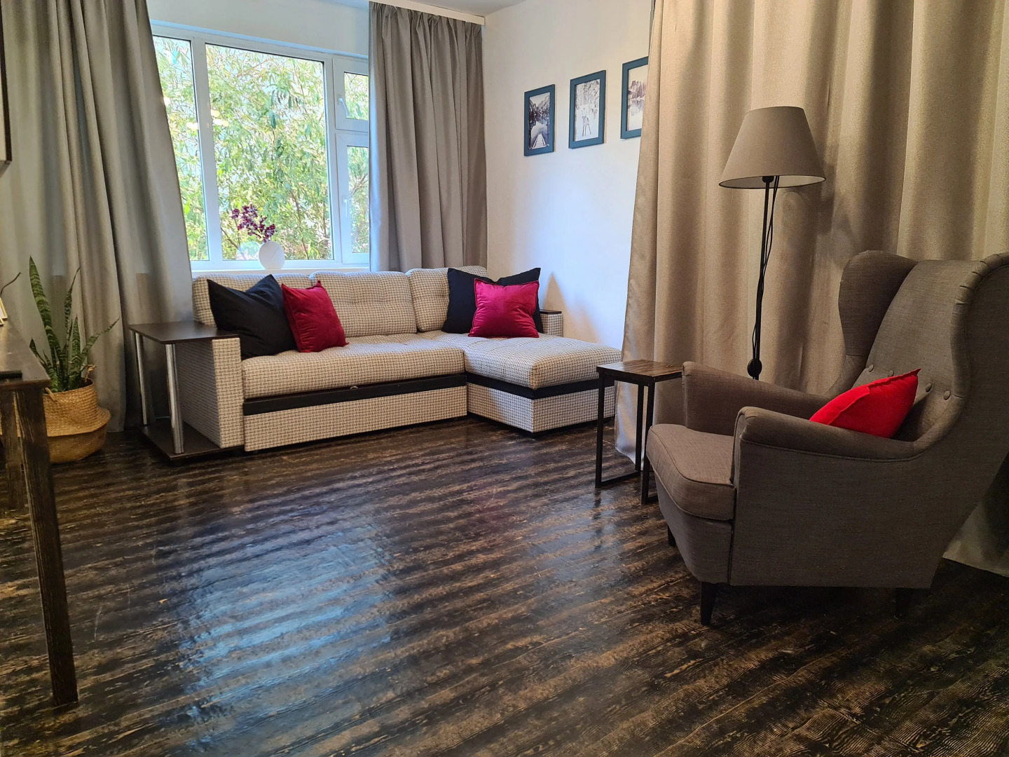 Апартаменты по Интернациональной 3 Комнаты