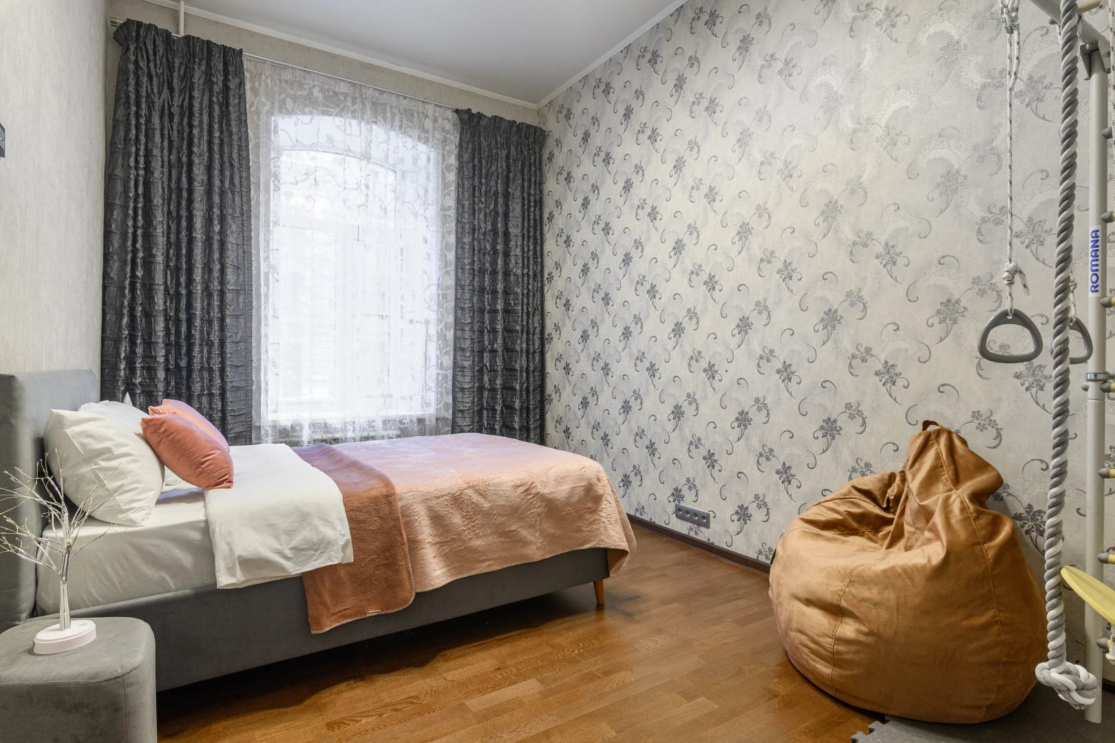 Апартаменты Sergeew Apartments Дизайнерский с высокими потолками