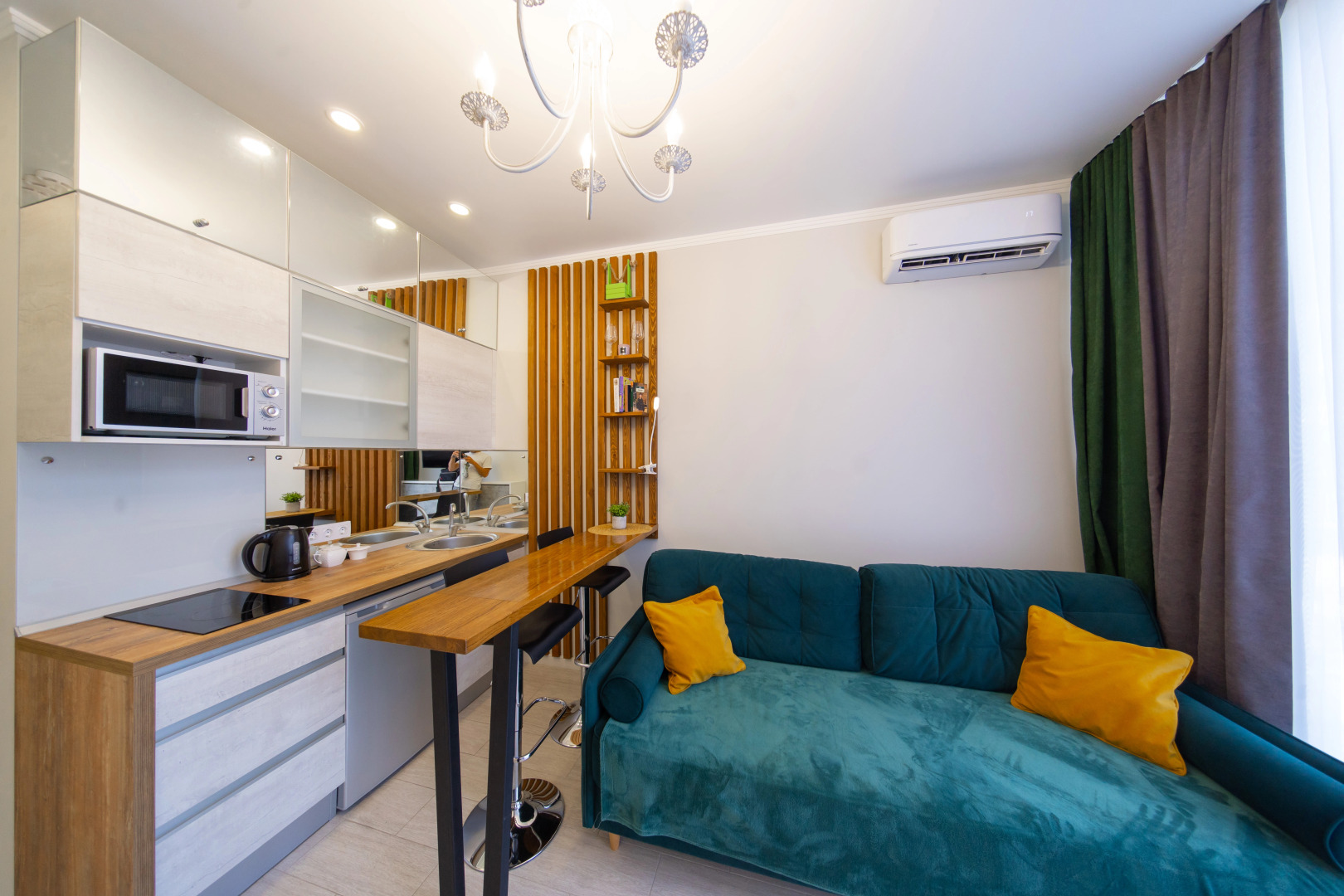 Апартаменты студия в элитном ЖК Метрополь от LetoApart