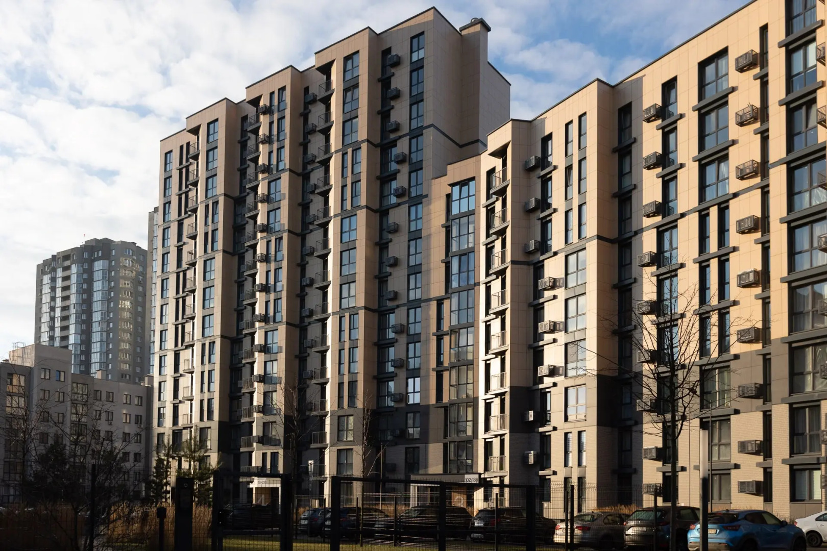 Апартаменты Black & White в Элитном Закрытом ЖК Комфорт Парк