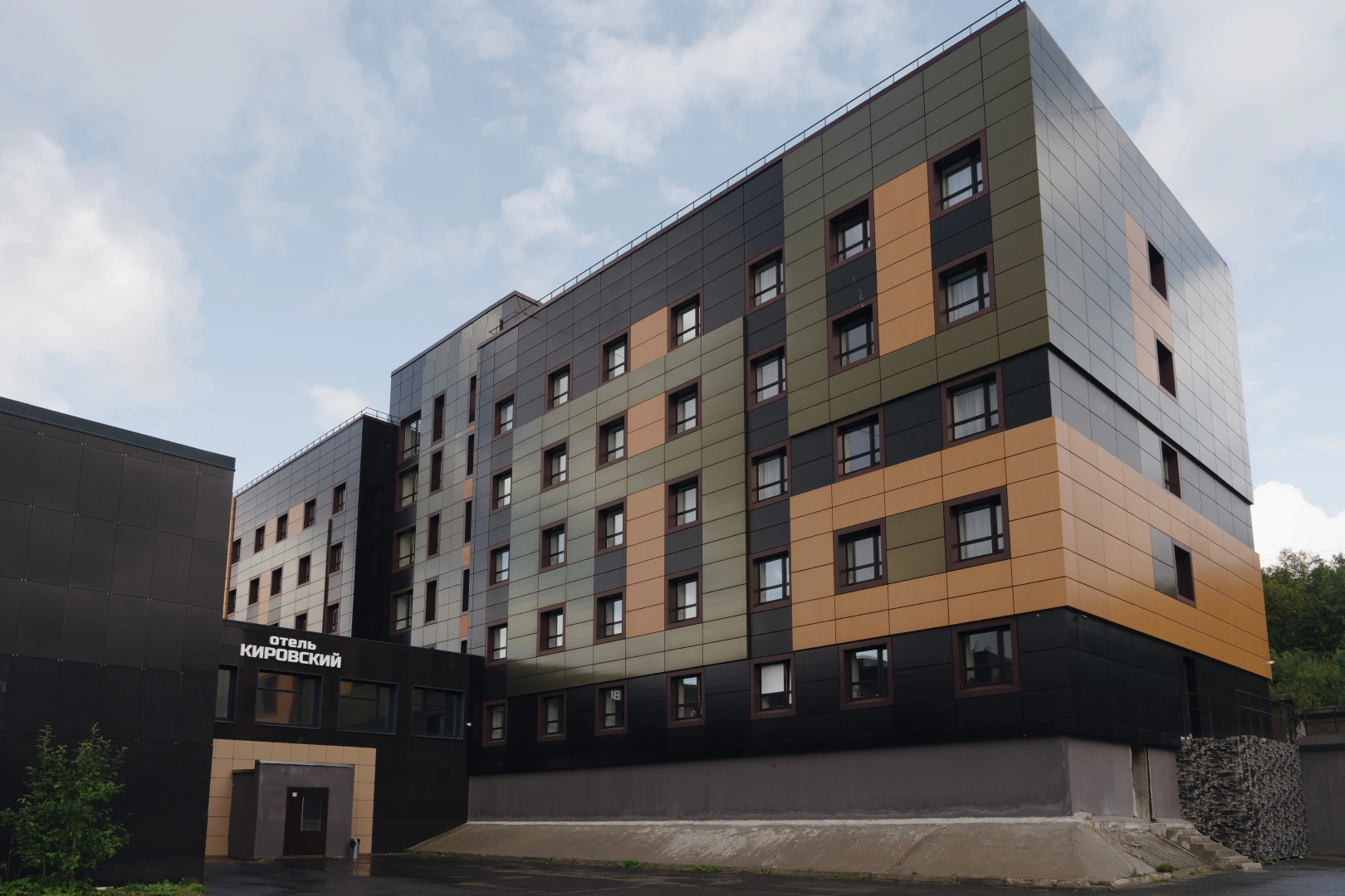 Отель Кировский