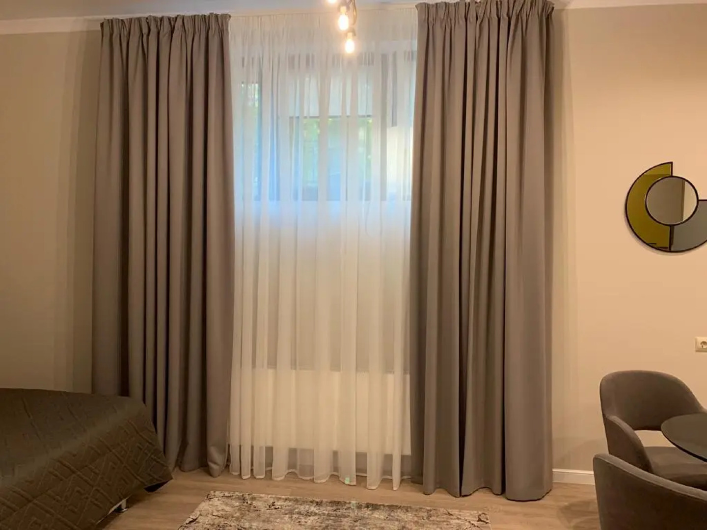 Апартаменты  Apart SV4 Цоколь Раушен Престиж