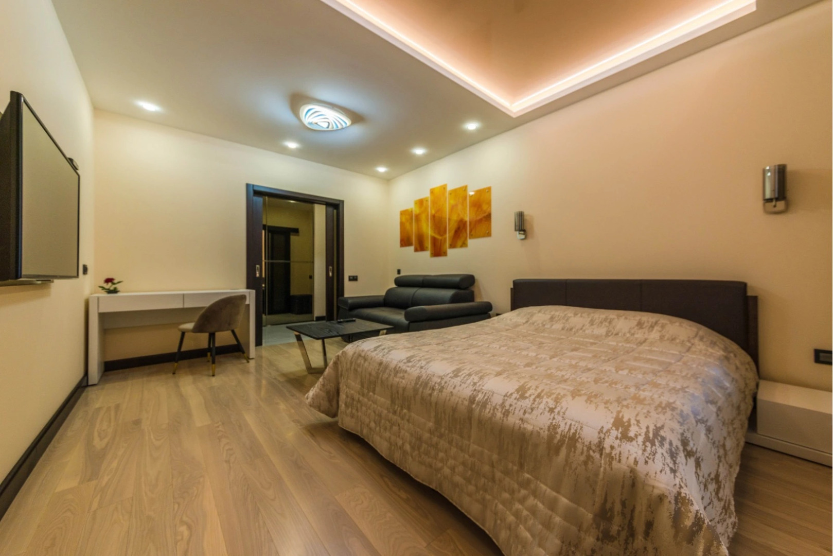 Апартаменты Lux Center