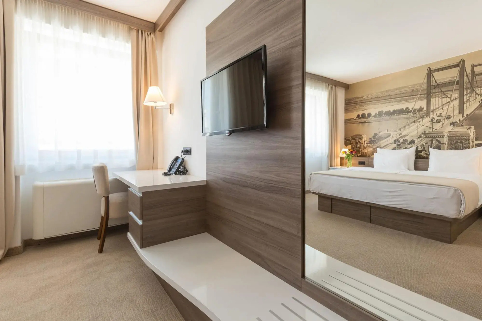 Отель Royal Inn