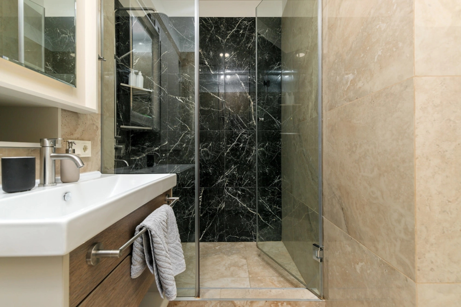 Апартаменты GeoApart Цветочная 30 2