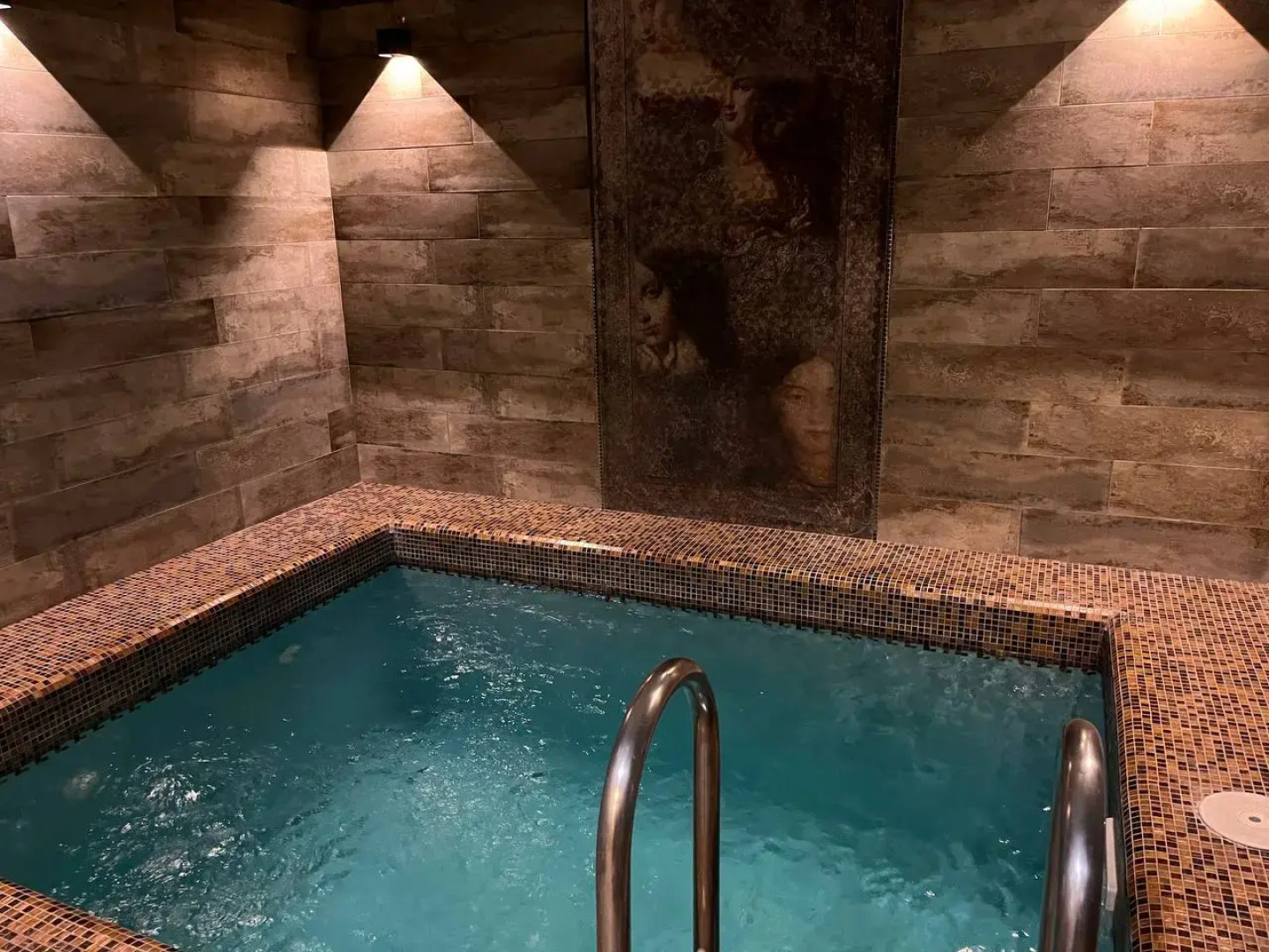 Частный дом БОГЕМА. Дом с сауной, хаммам и бассейном