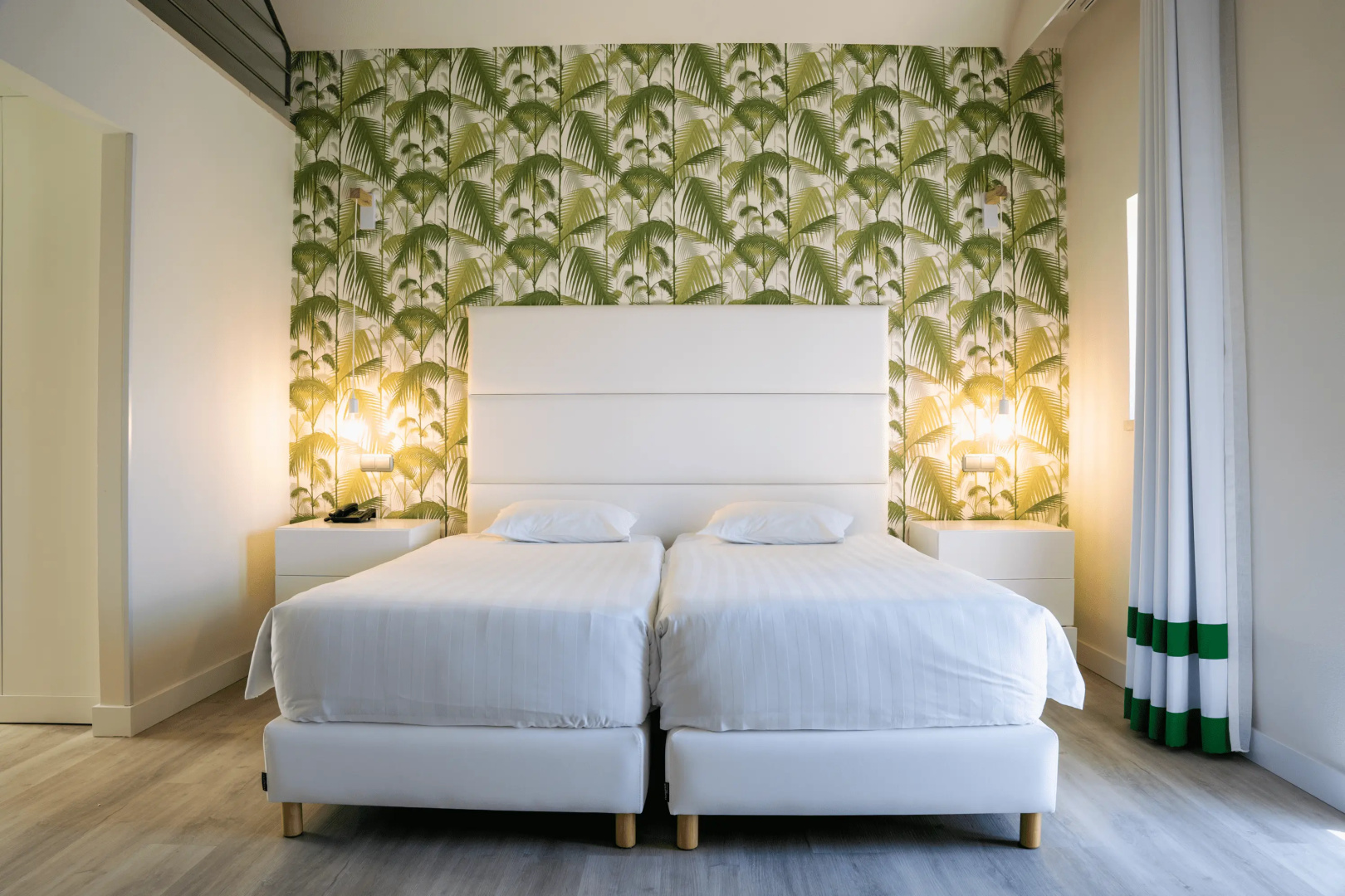 Отель Cristal Praia Resort & Spa