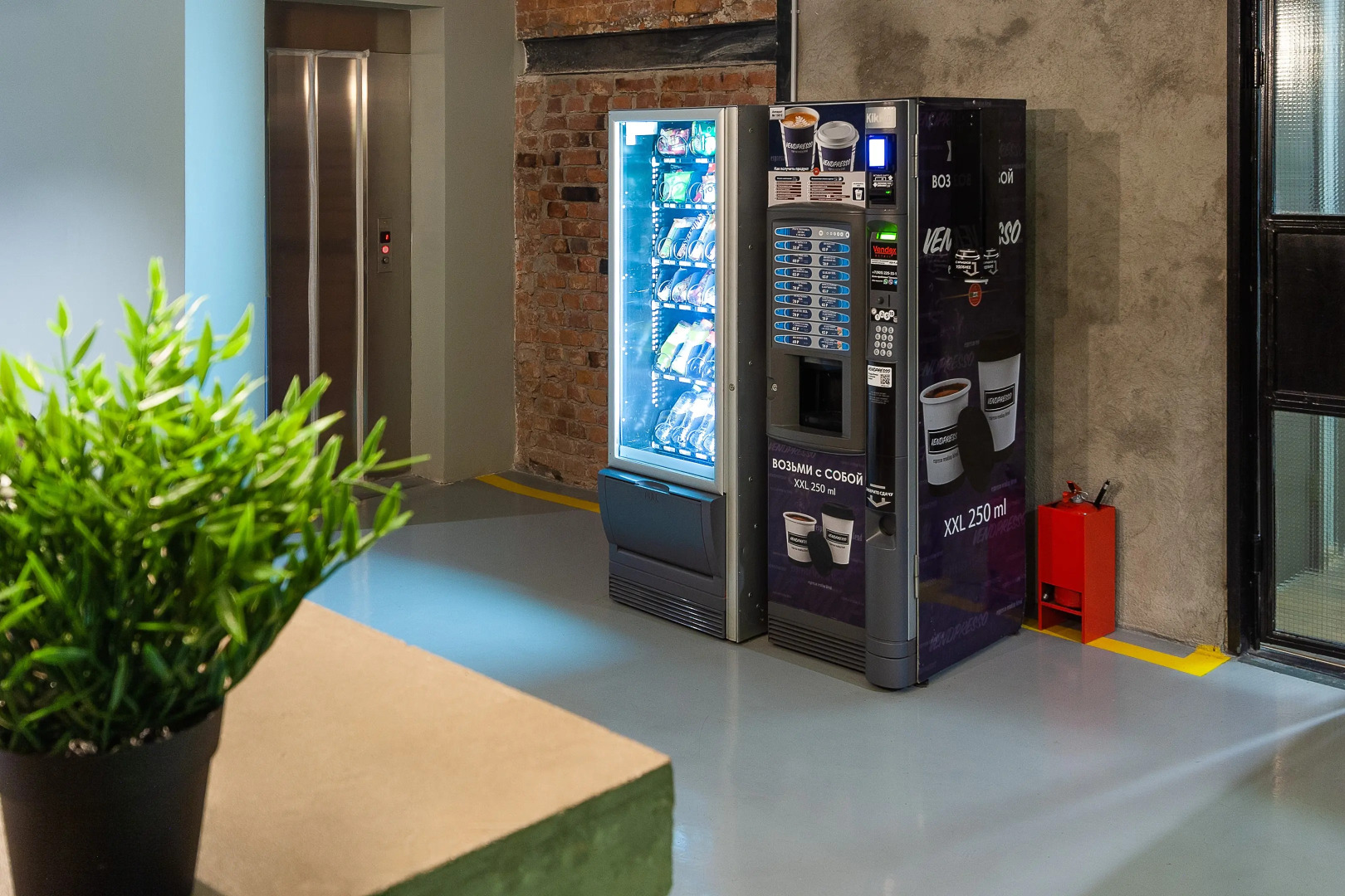 Хостел Roof Capsules