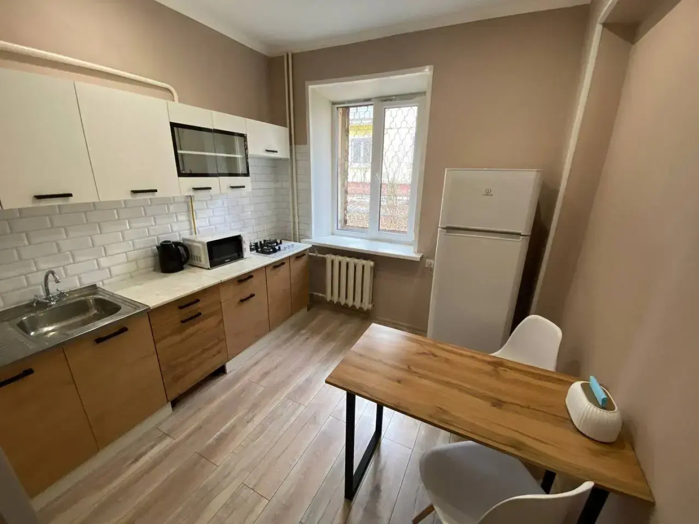 Квартира Шикарная Двухкомнатная в Центре 6 Спальных