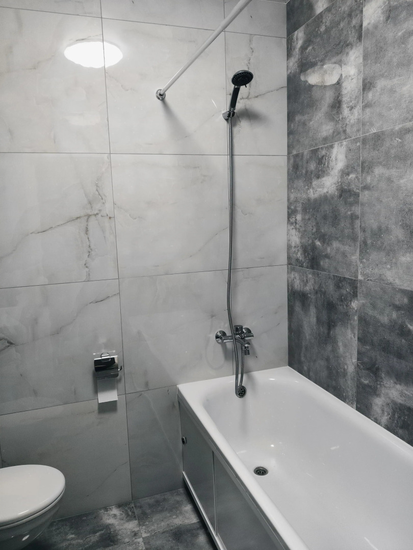 Апартаменты 8 марта 48/1