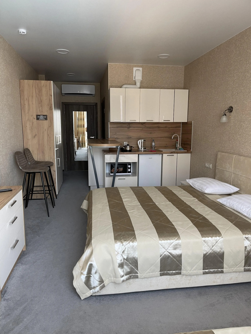 Апартаменты у моря с видом на бассейн