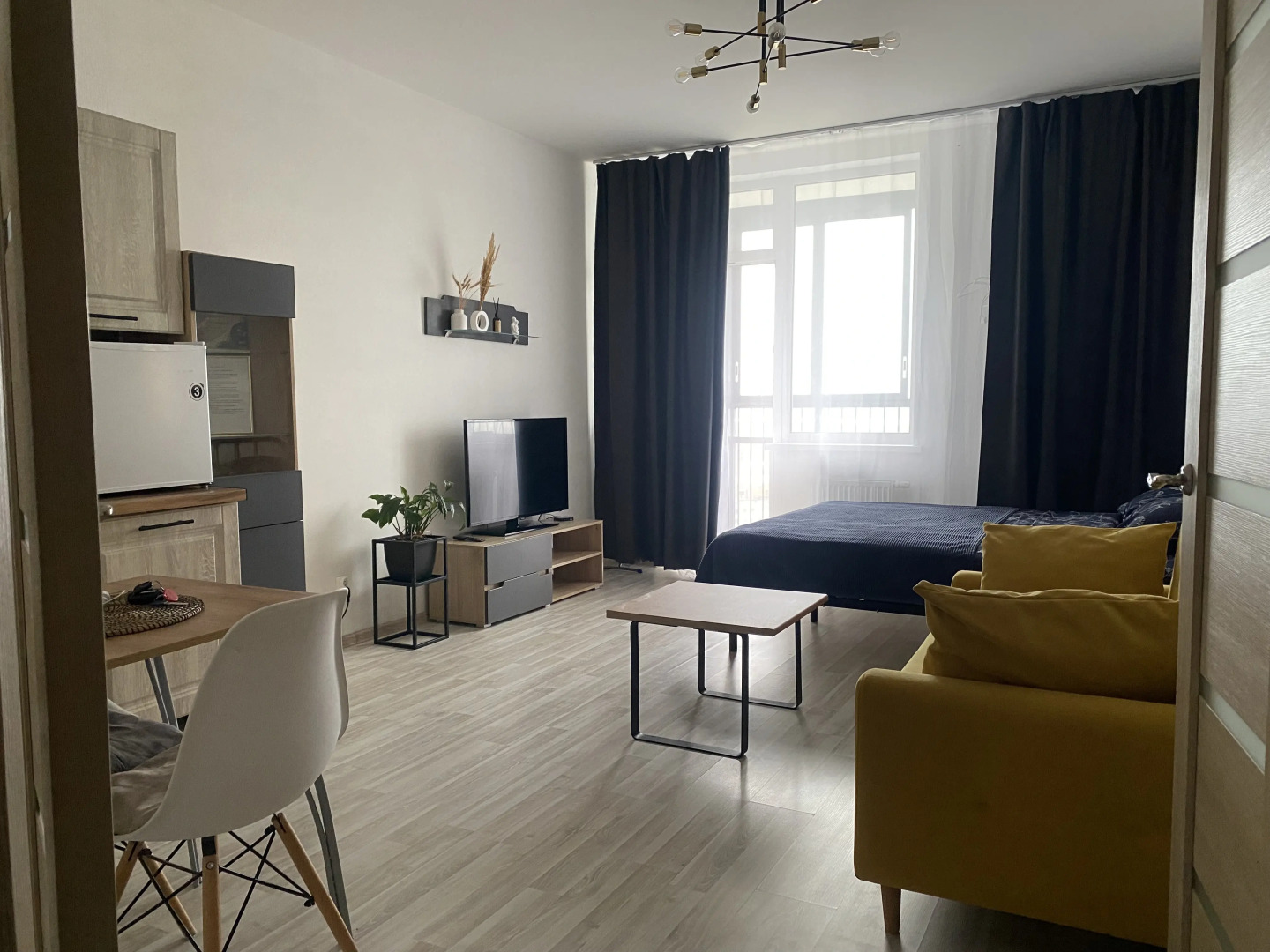 Апартаменты Студия с видом на озеро