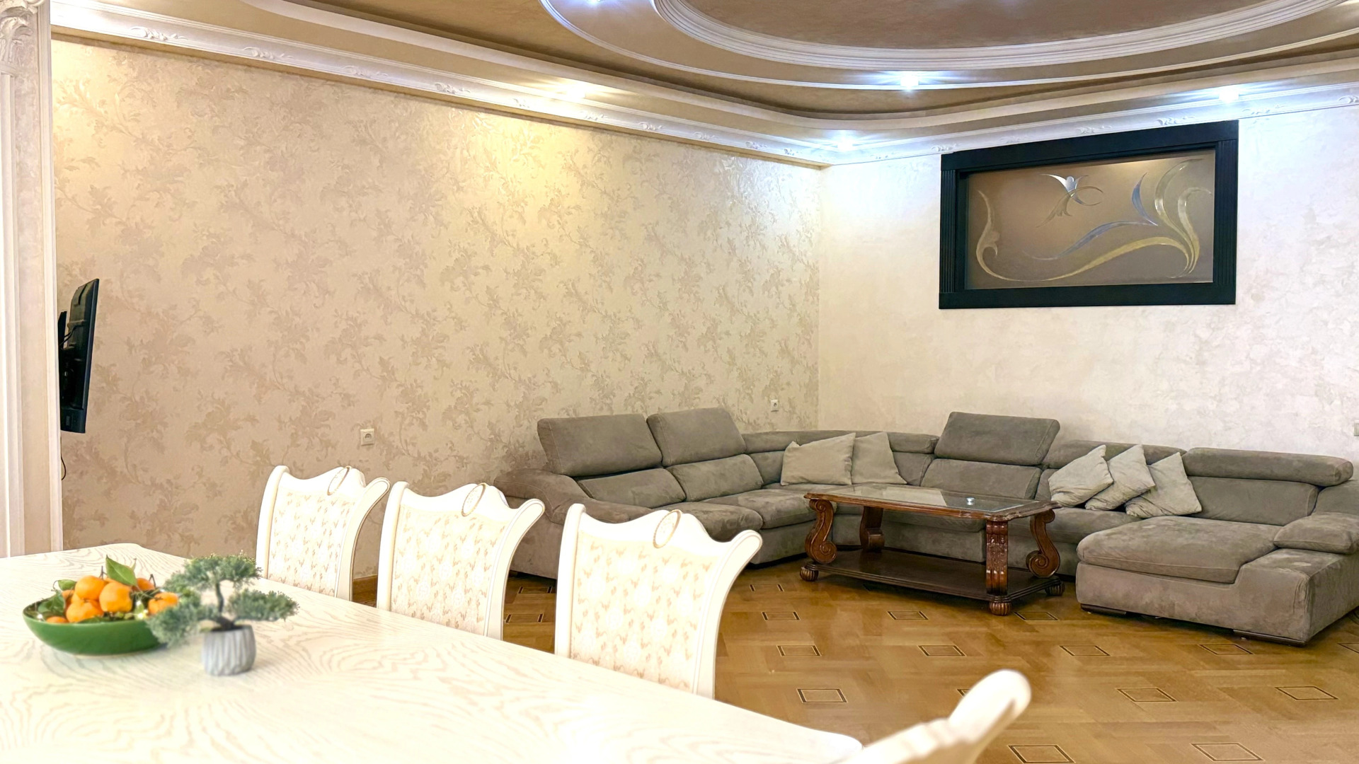 Апартаменты с 2 Спальнями и с Балконом в Центре Города от Sweet Home