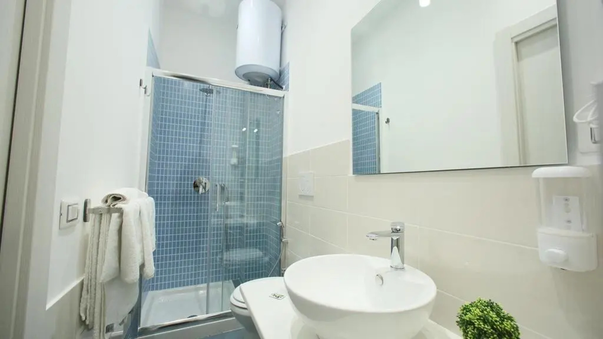 Мини-Отель Mascalzone Latino Luxury Rooms