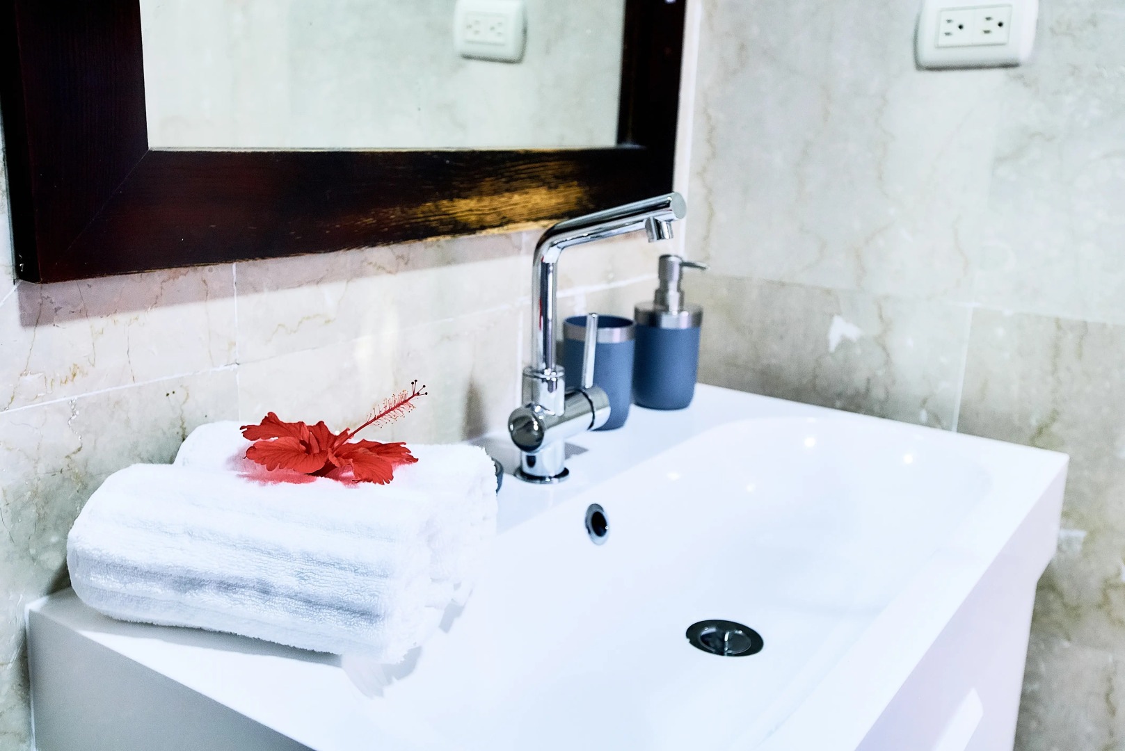 Апартаменты Unforgettable 3BR for rent – on Los Corales Beach