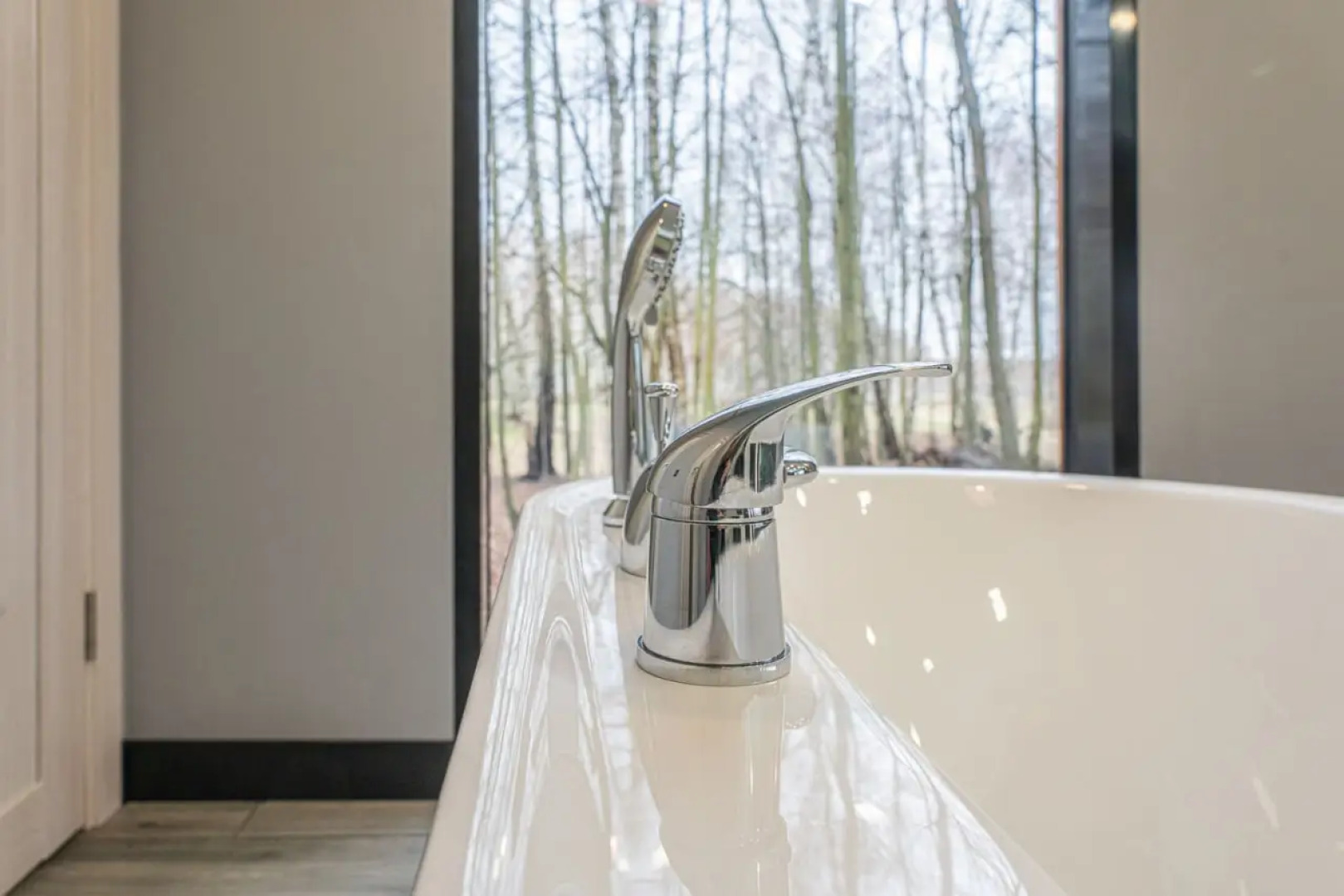 Отель Шепот