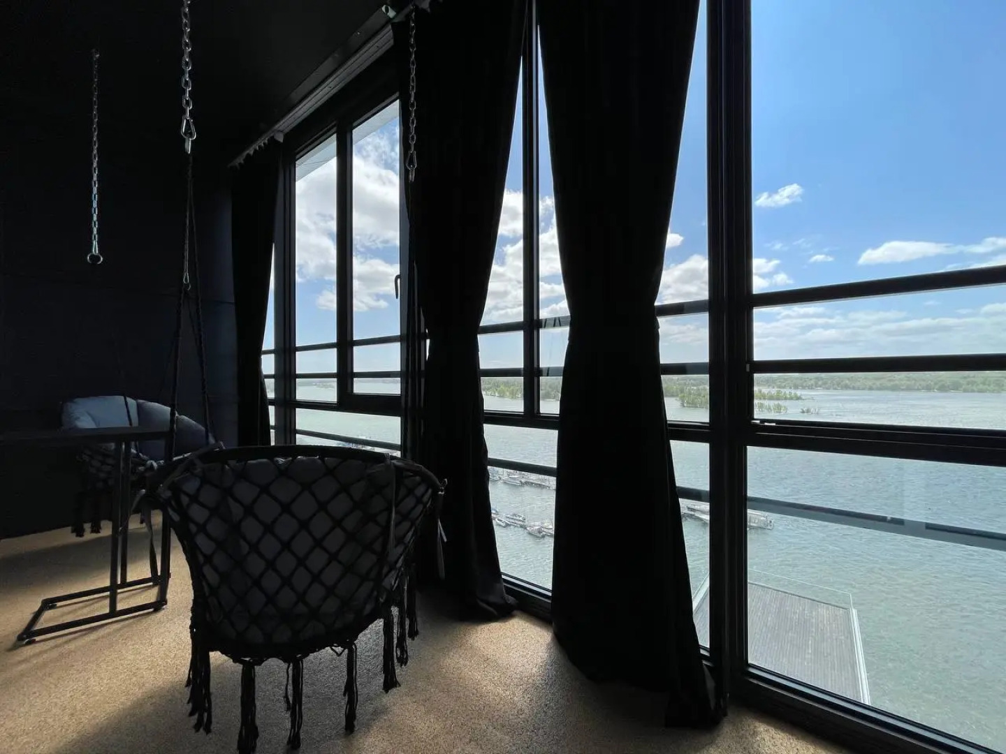 Апартаменты Видовая студия с хаммамом у реки