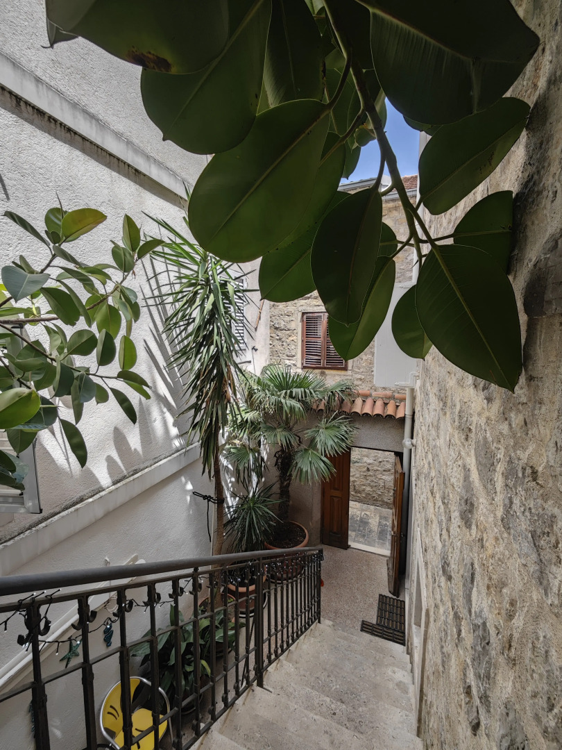 Отель Beatrix Suites