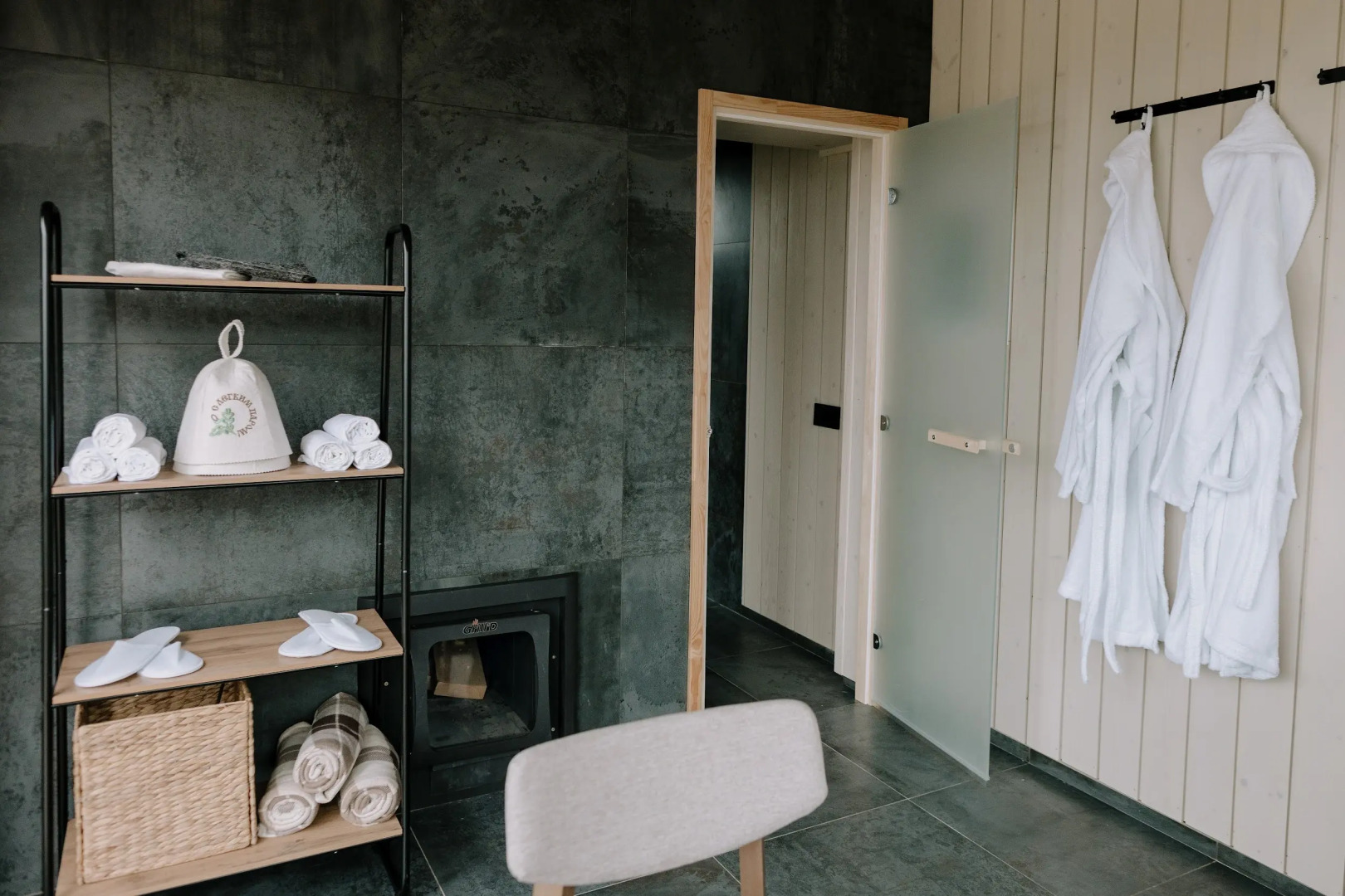 Частный дом Дом и Озеро