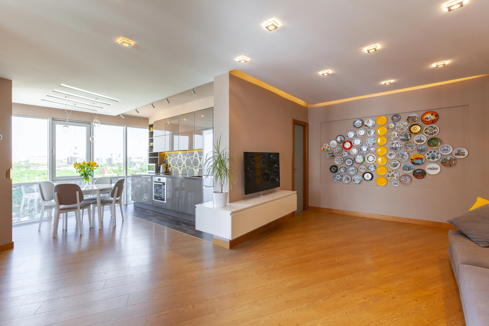 Апартаменты с видом на Волгу и город