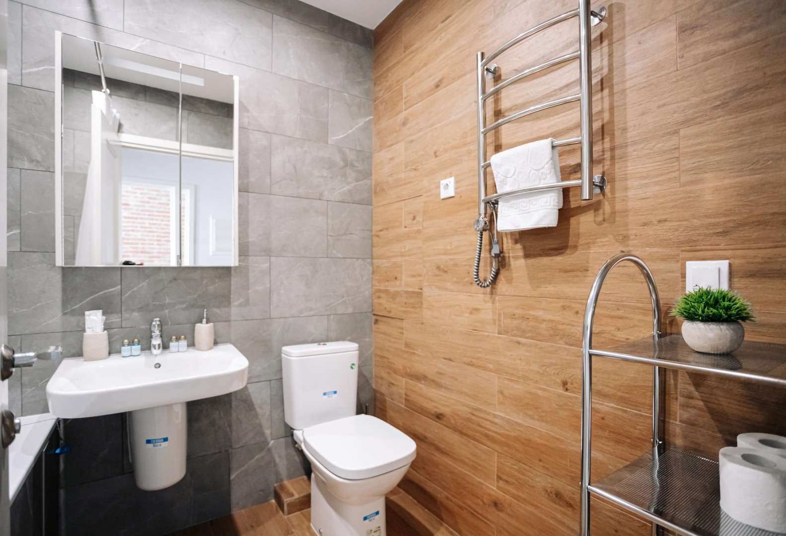 Апартаменты Lalapart Loft Style с лоджией и отдельной кухней в ЖК Савеловский Сити