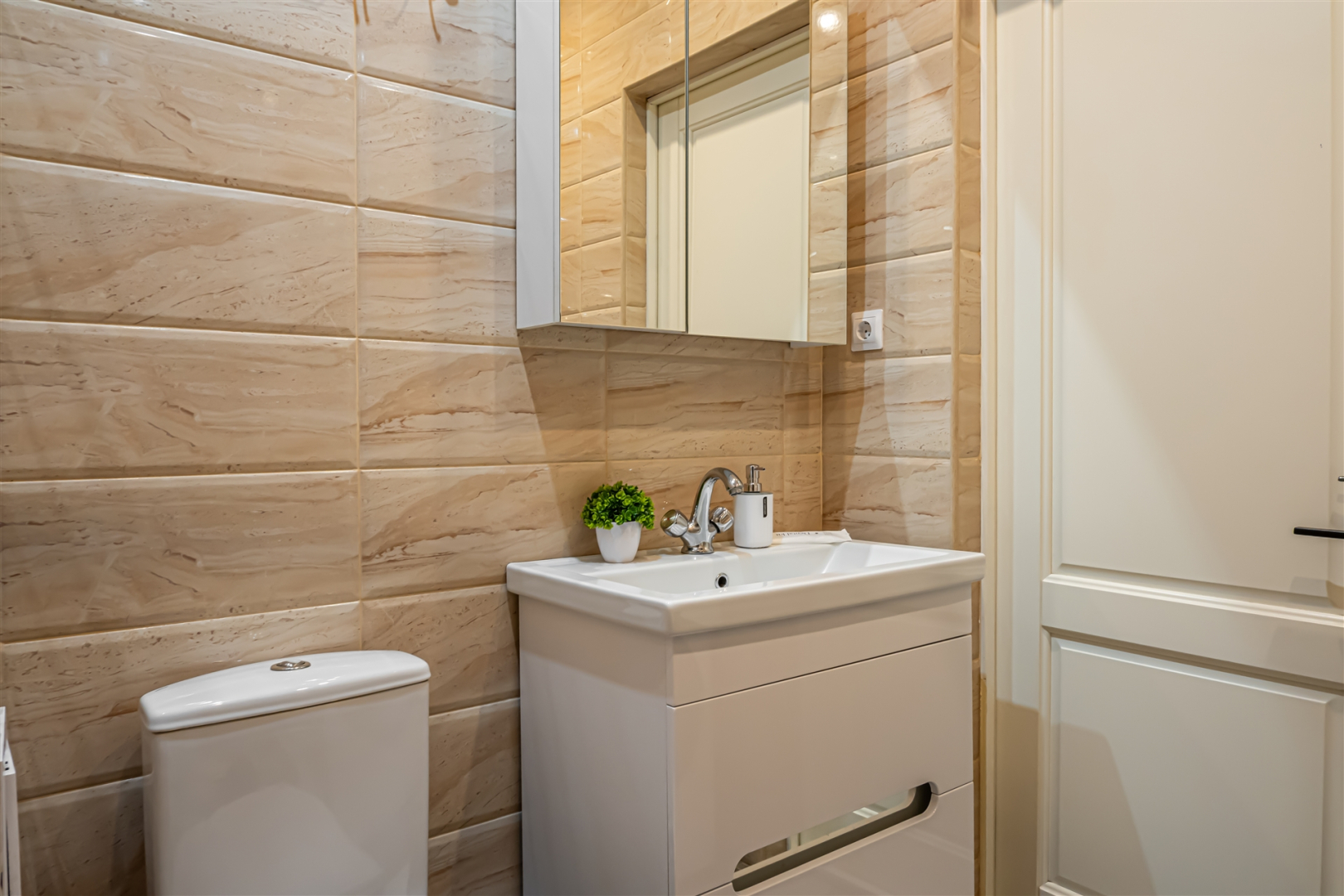 Апартаменты  Классические с Балконом в Сосновом Лесу от Квартирукинг