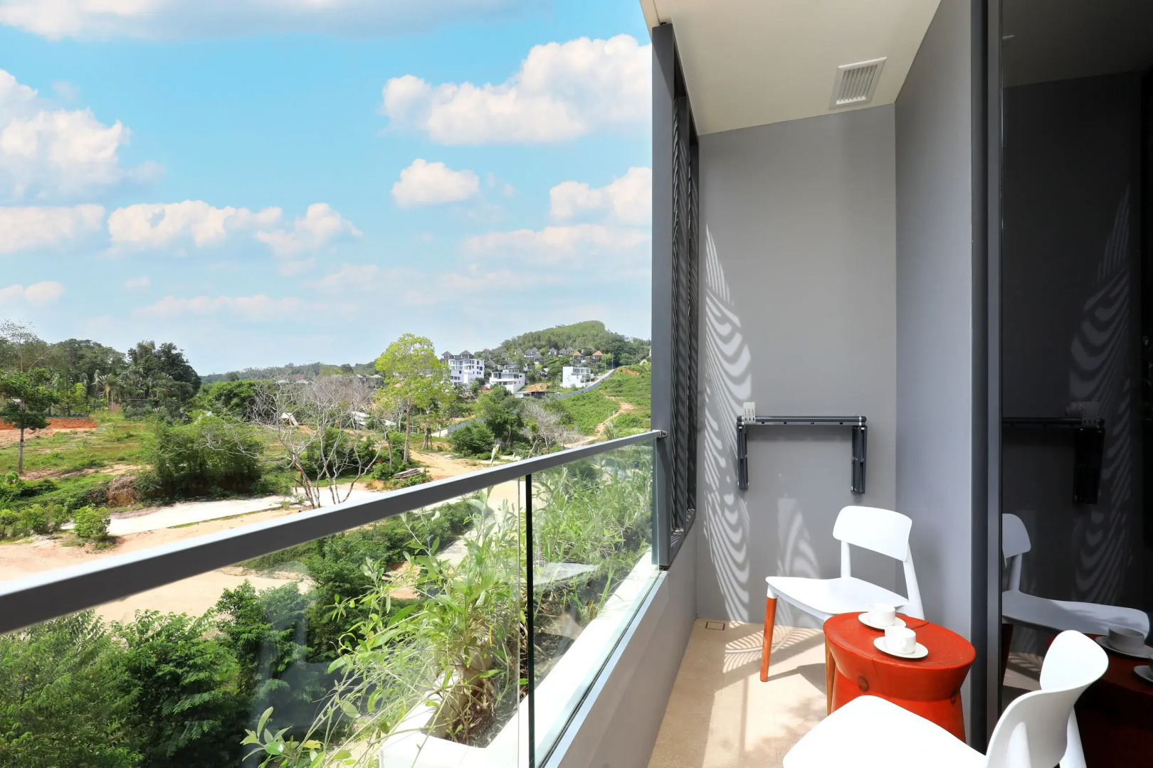 Апартаменты LGP-C512 2 Спальни рядом с Пляжем Бангтао Балкон с Видом на Природу и Доступ к Бассейну