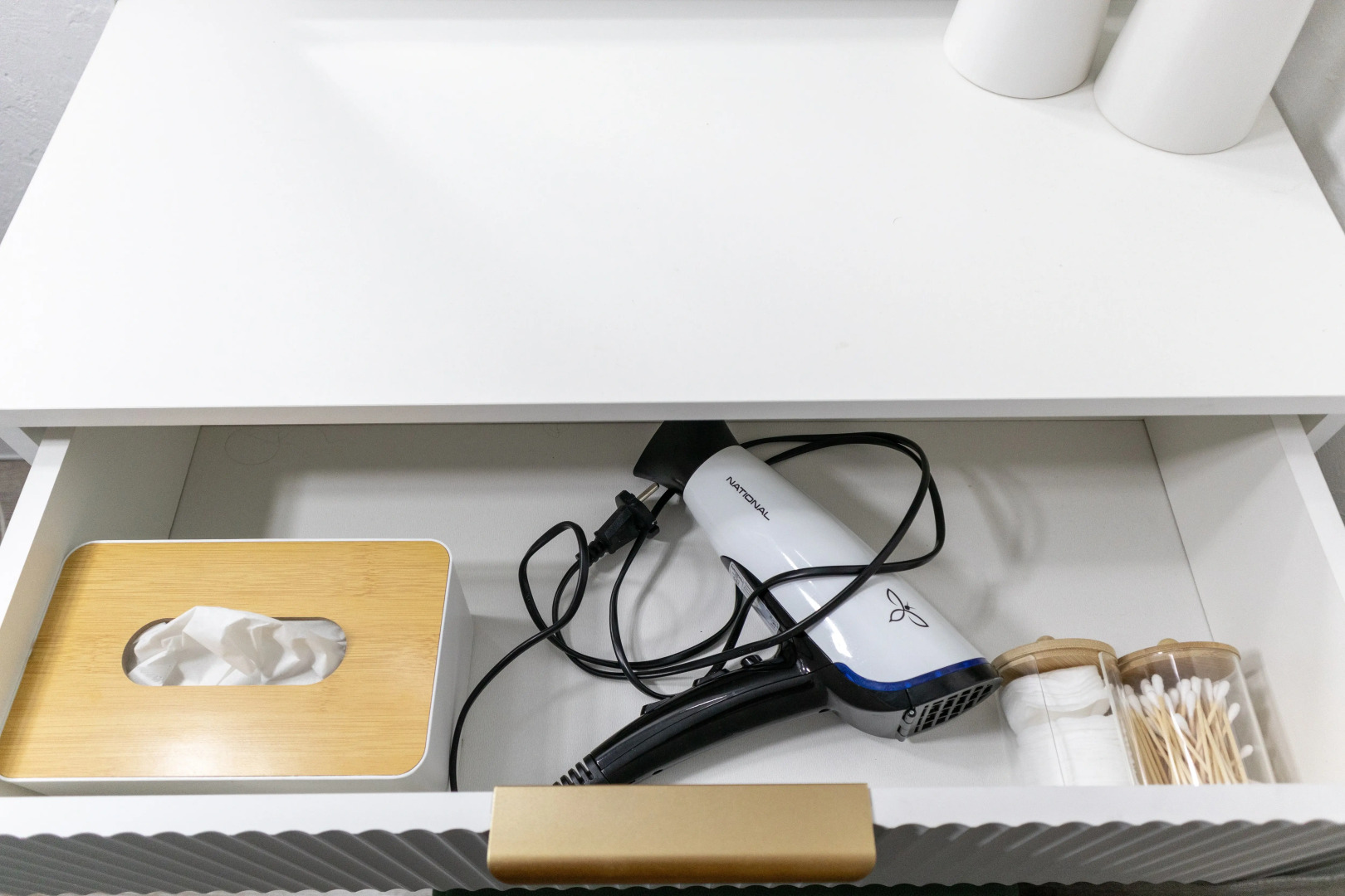 Апартаменты Атмосферные на набережной в доме с колоннами Ловец Снов 1