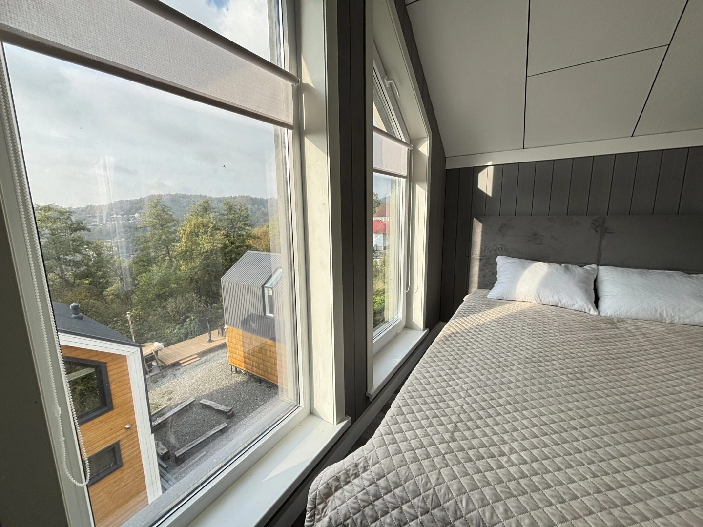 Частный дом у леса