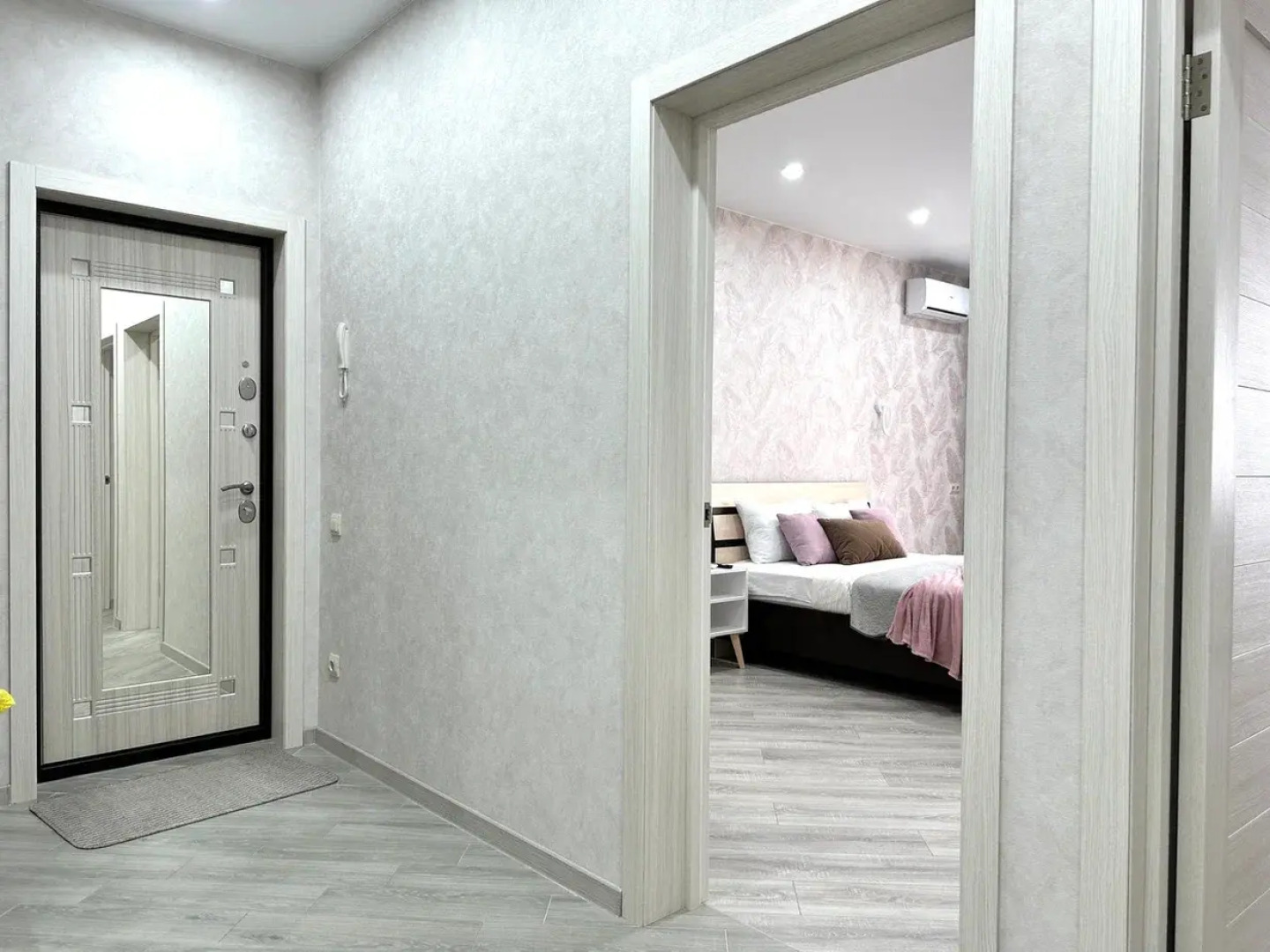 Квартира Светлая в Жк Южный