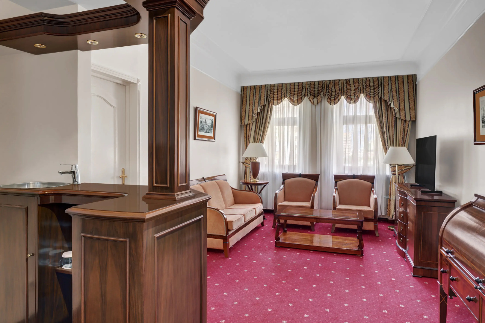 Отель Сафмар Тверская Москва (бывший Марриотт Тверская)