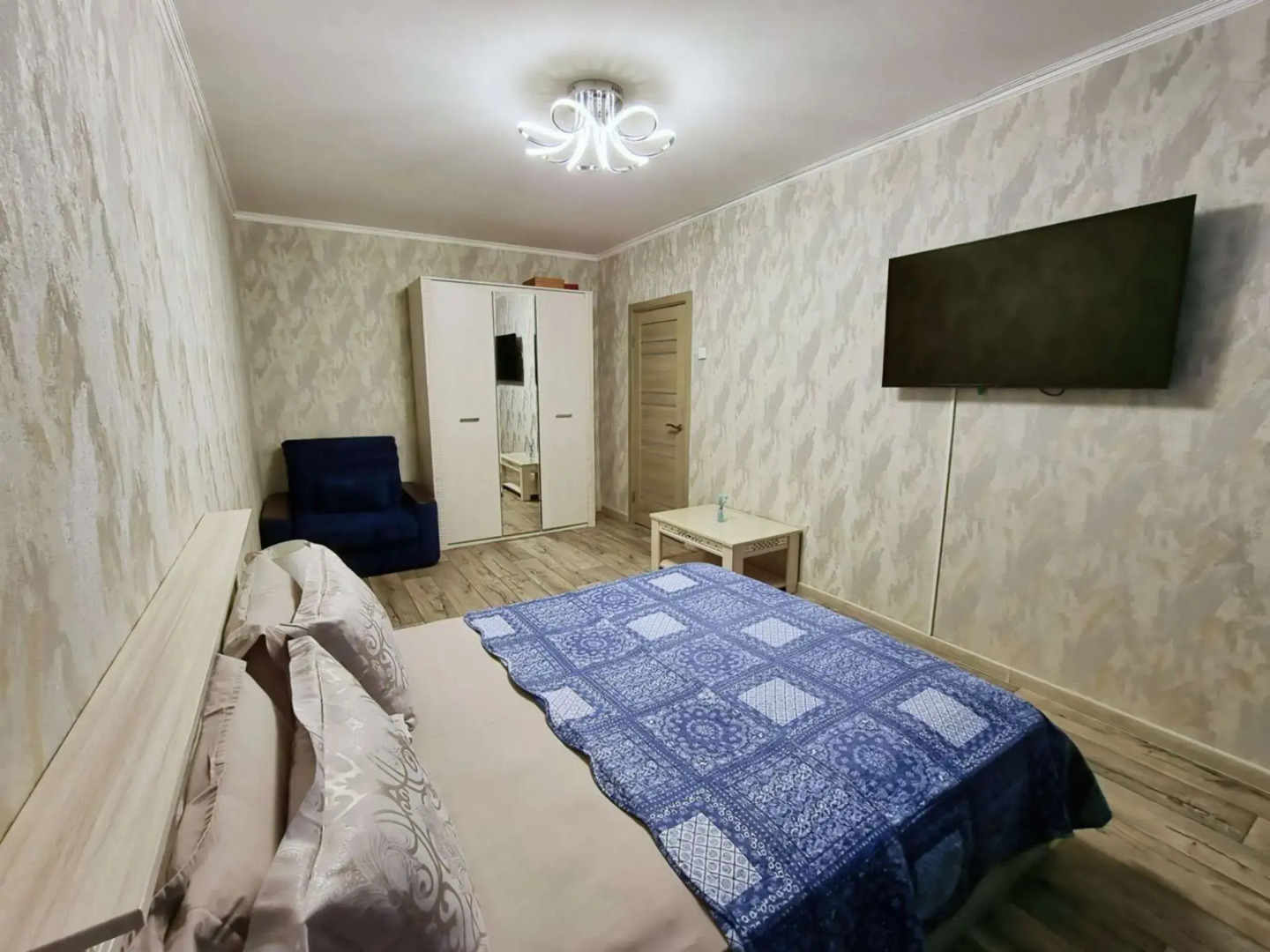 Апартаменты на проспекте Победы 39