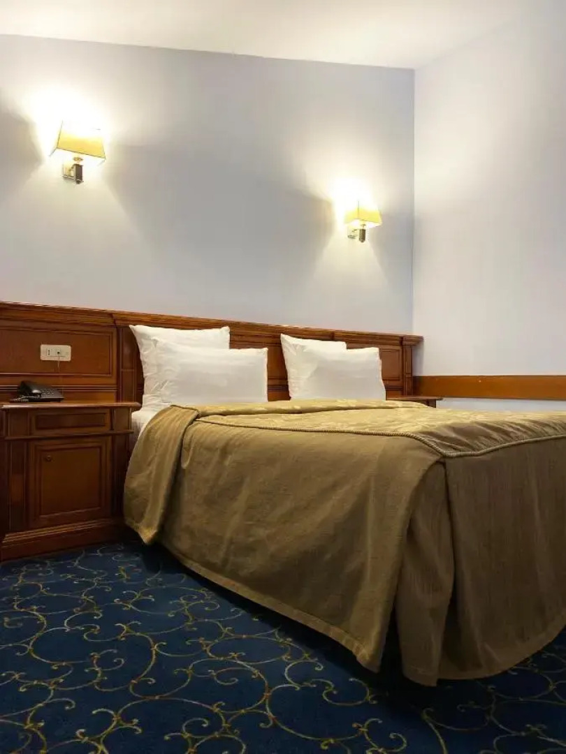 Отель Hotel Russia