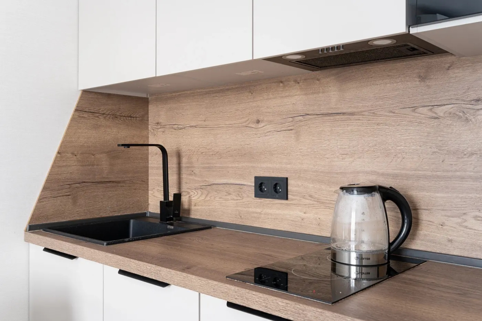 Апартаменты Bestflat 24 в элитном жилом доме на улице Колпакова в ЖК Smile