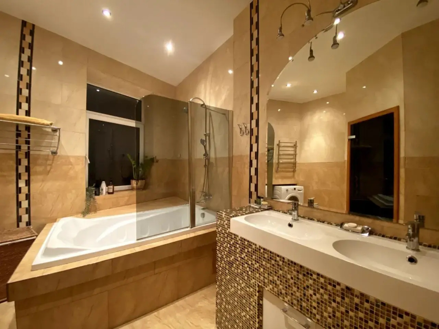 Апартаменты Просторные в Историческом Районе на Заводской