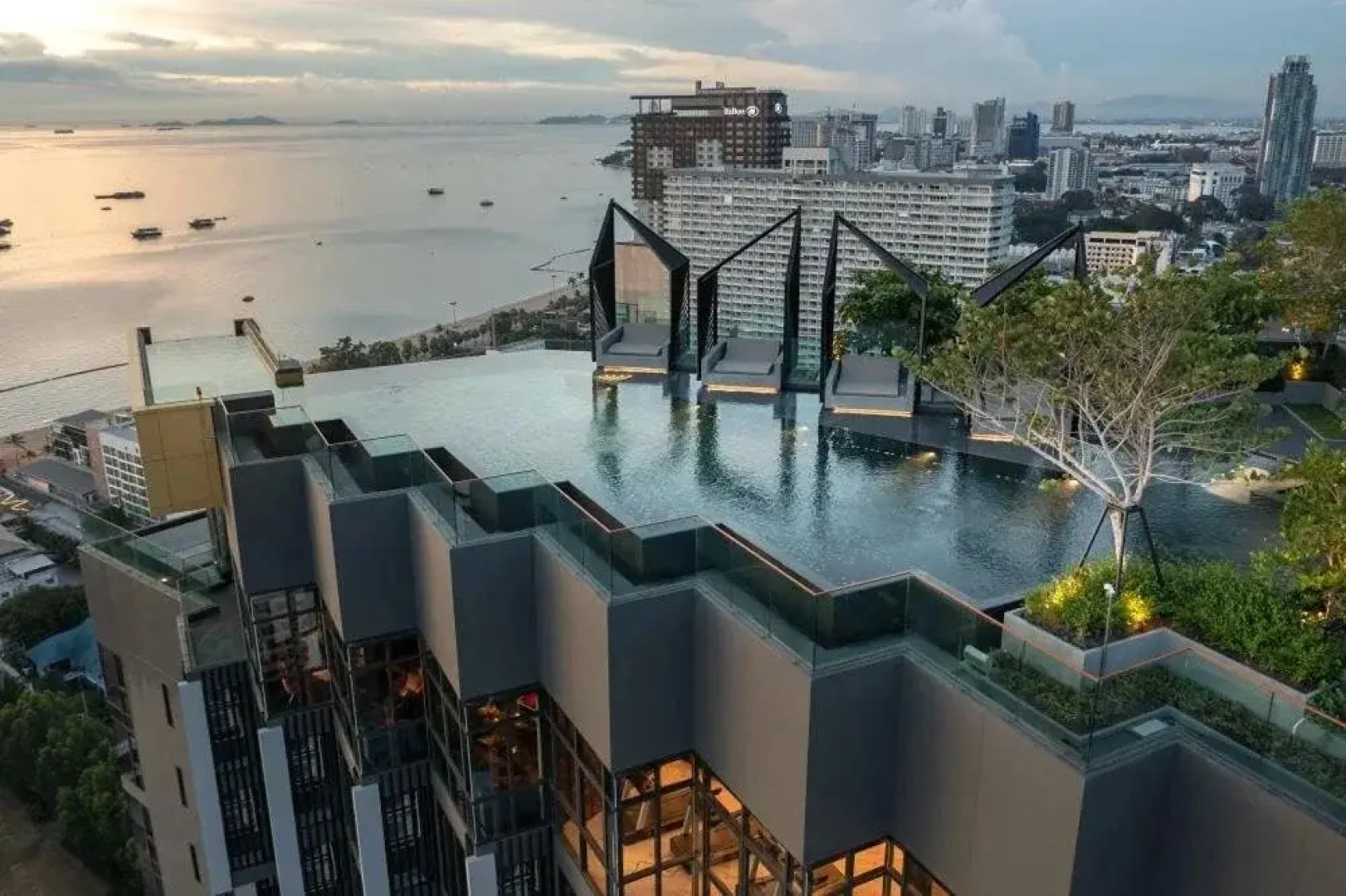 Апартаменты Edge Central Pattaya Lux