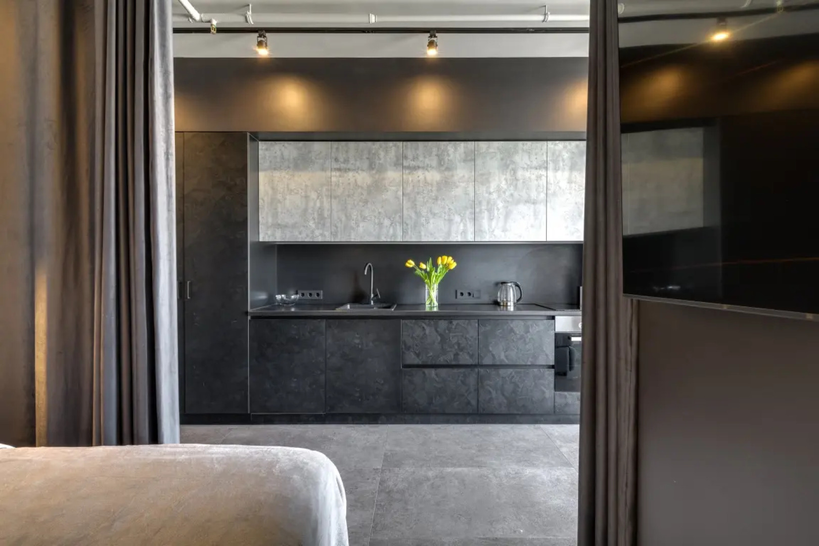 Апартаменты Полулюкс с Видом на Город Elite Apartments