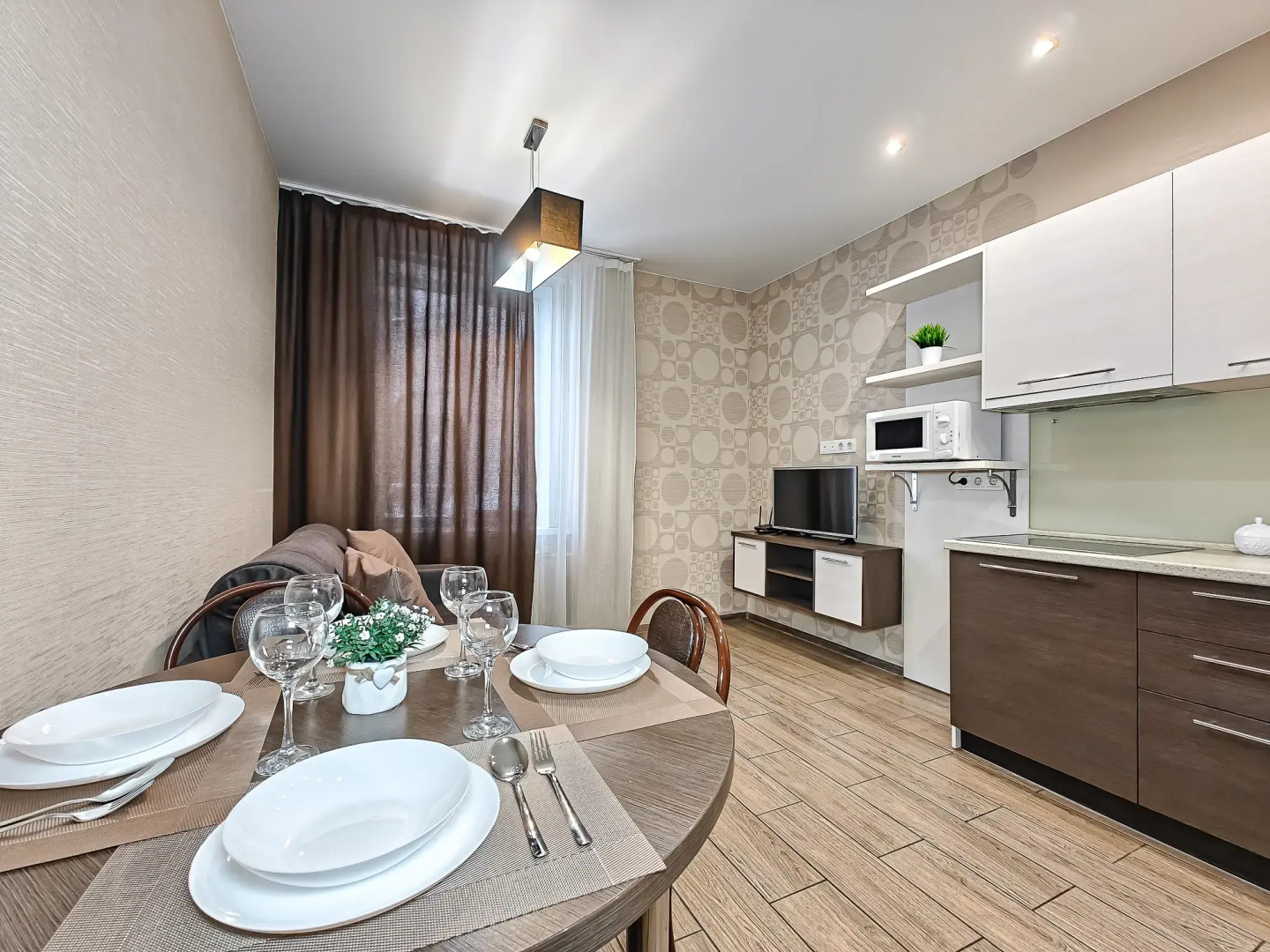 Апартаменты Евротрёхкомнатные Stepanenkov на Зыряновской 55