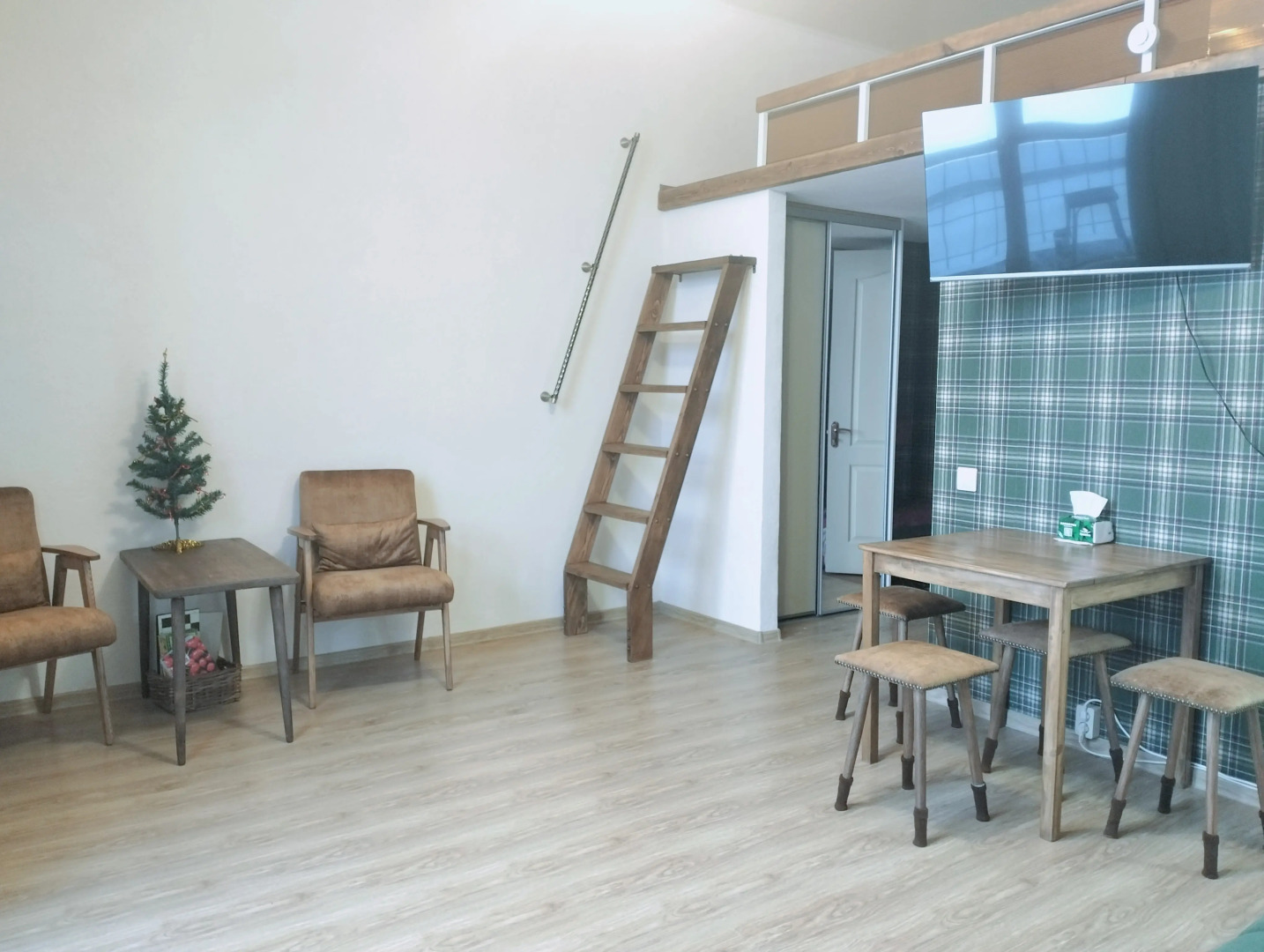 Квартира Двухуровневая студия