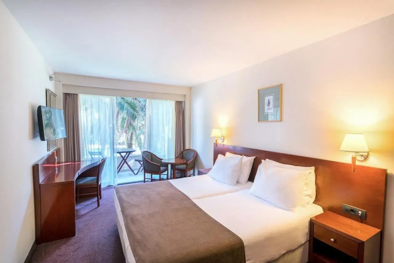 Отель Iberostar Bellevue