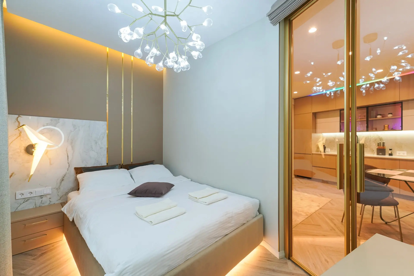 Квартира стильная двухкомнатная VIP на берегу реки