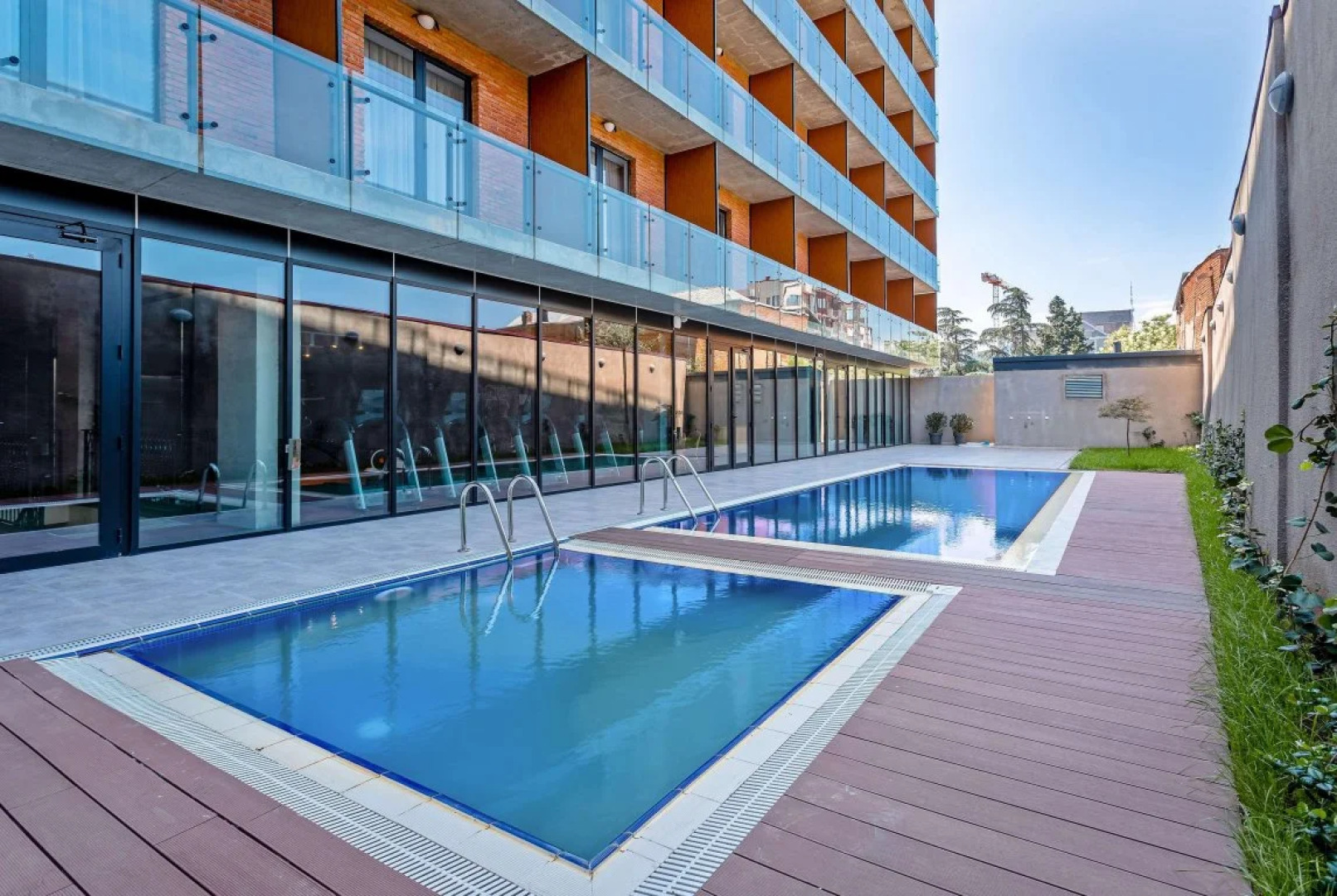 Отель Ramada By Wyndham Tbilisi Old City